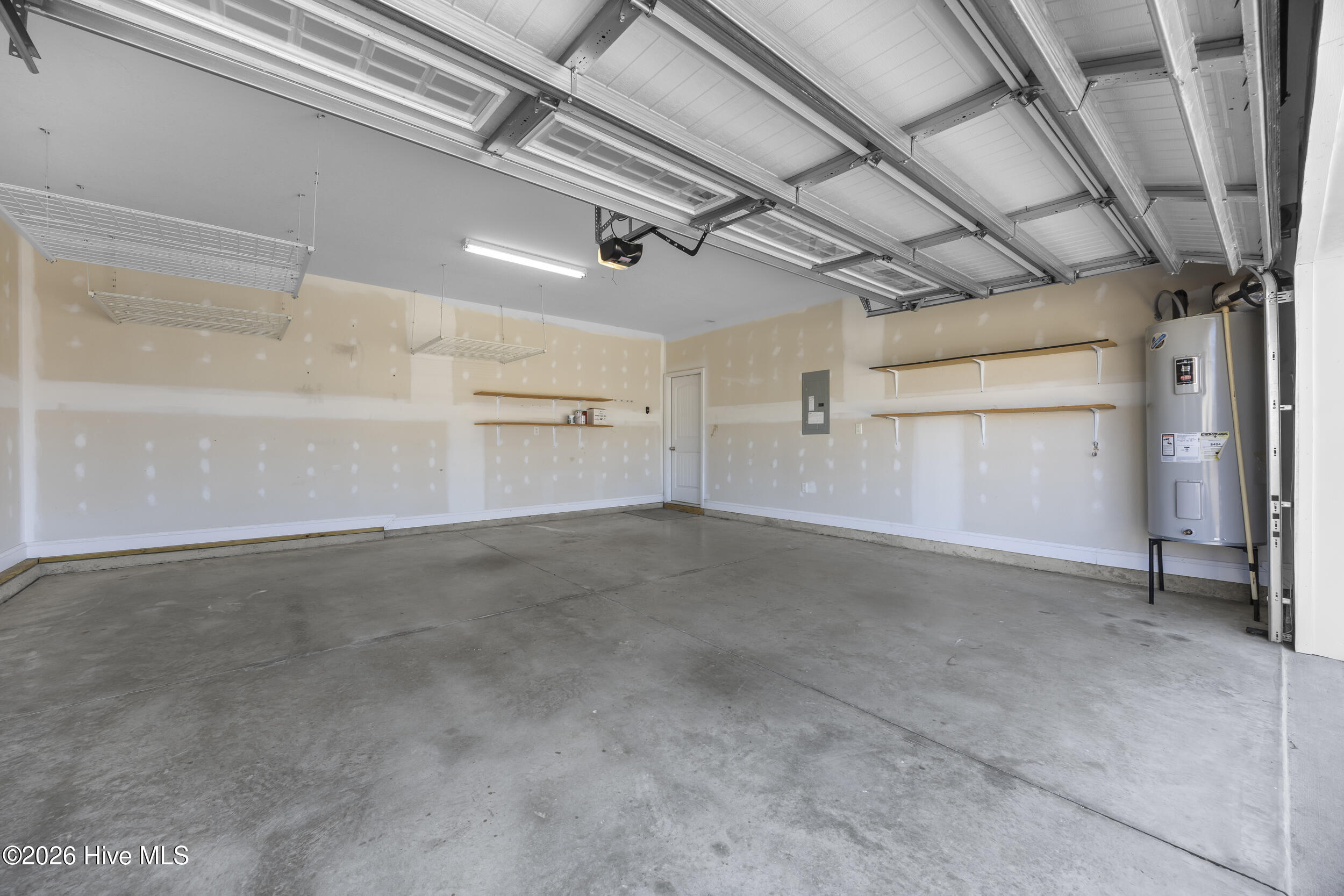 100550034 | Photo 51