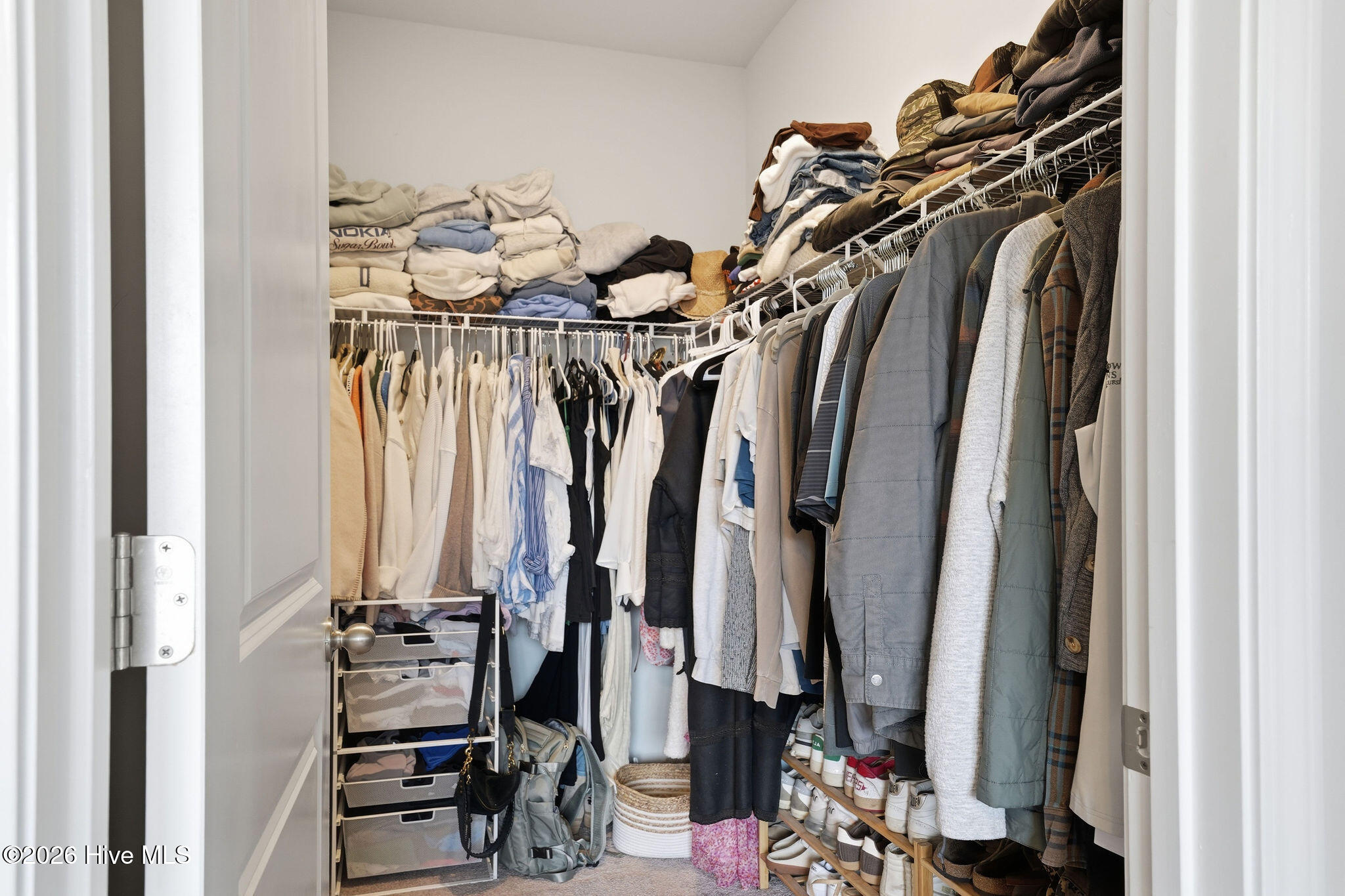 100560678 | Photo 25