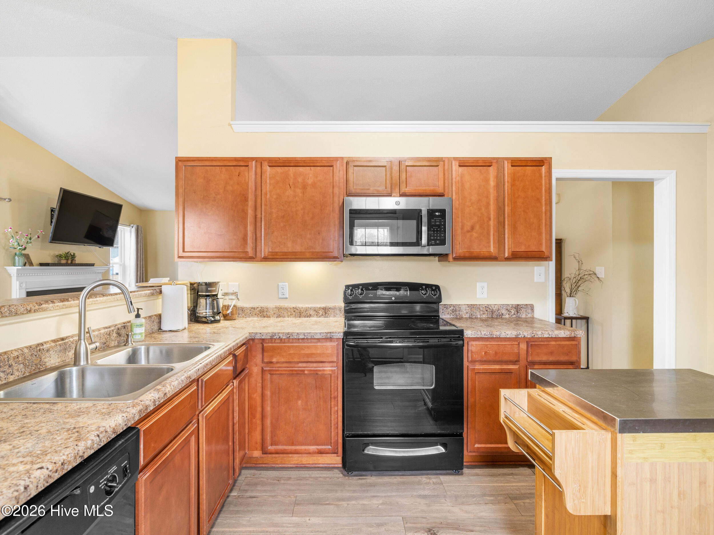 100556892 | Photo 27