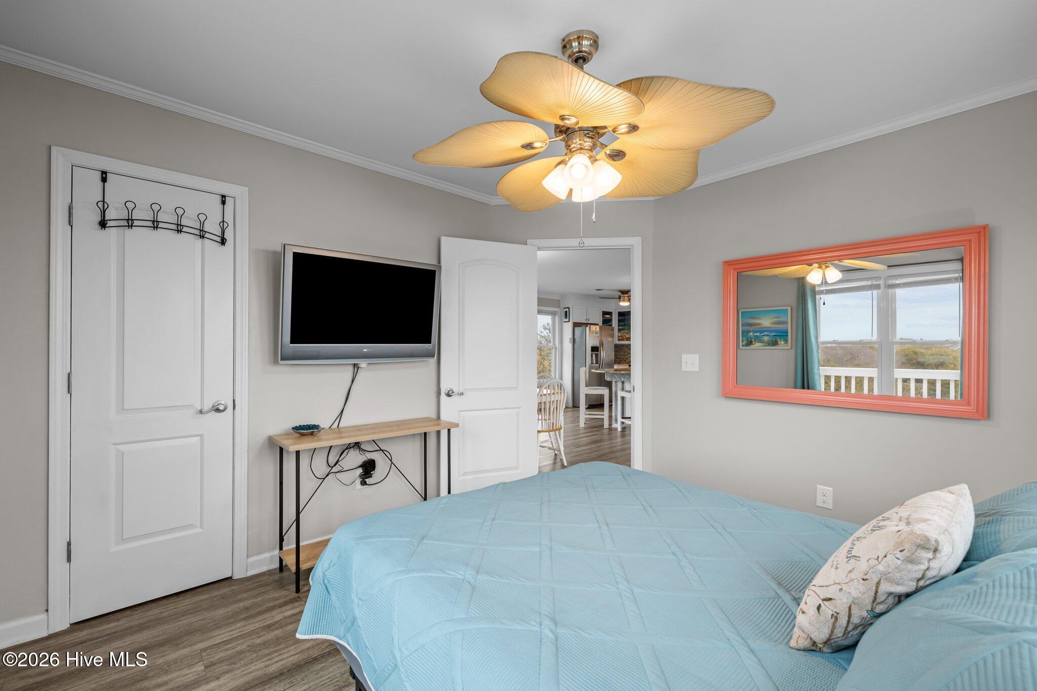 100565802 | Photo 32