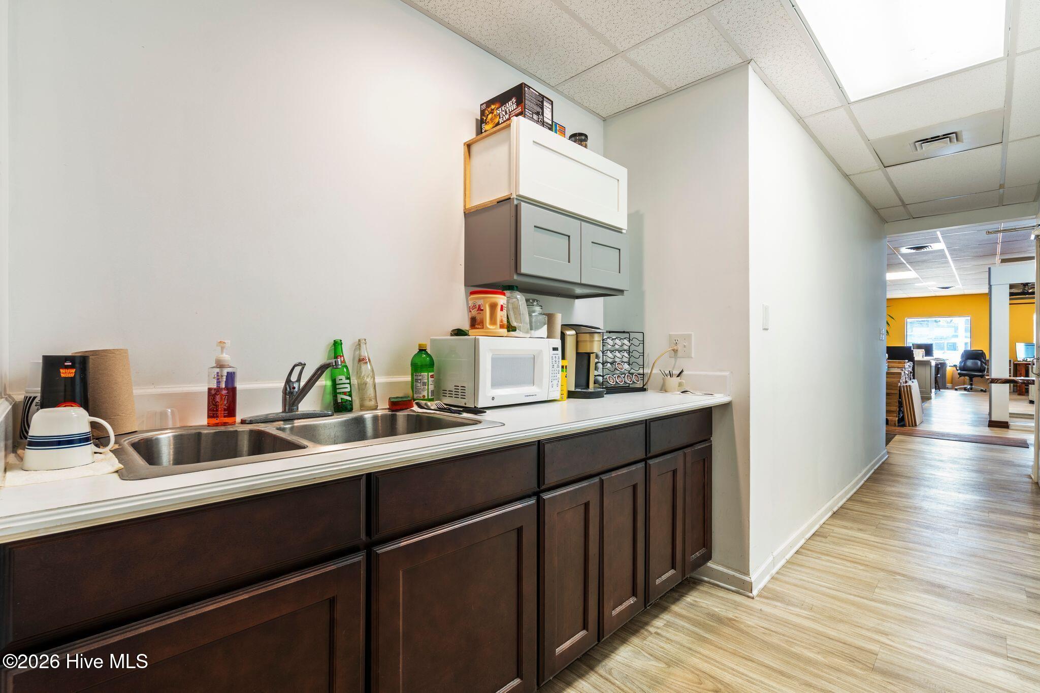 100550441 | Photo 32