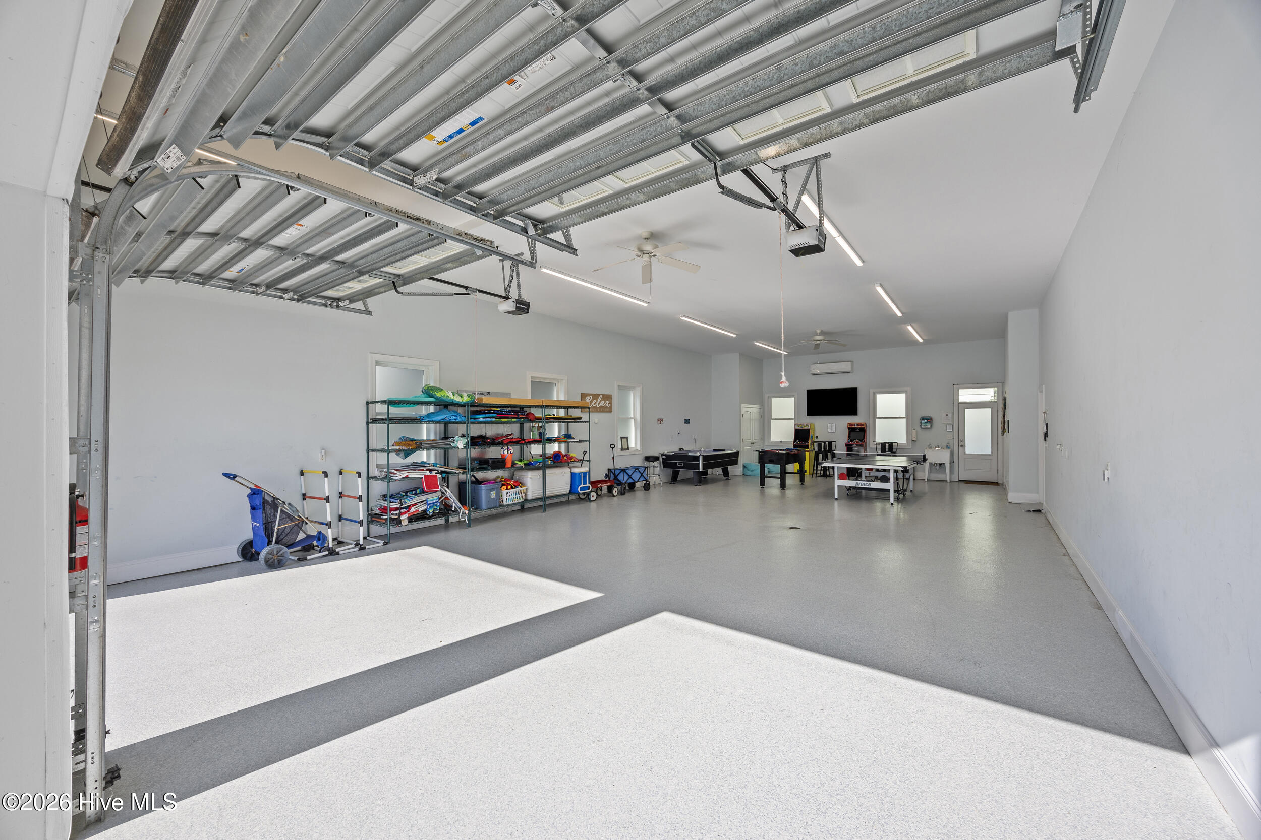 100562655 | Photo 54