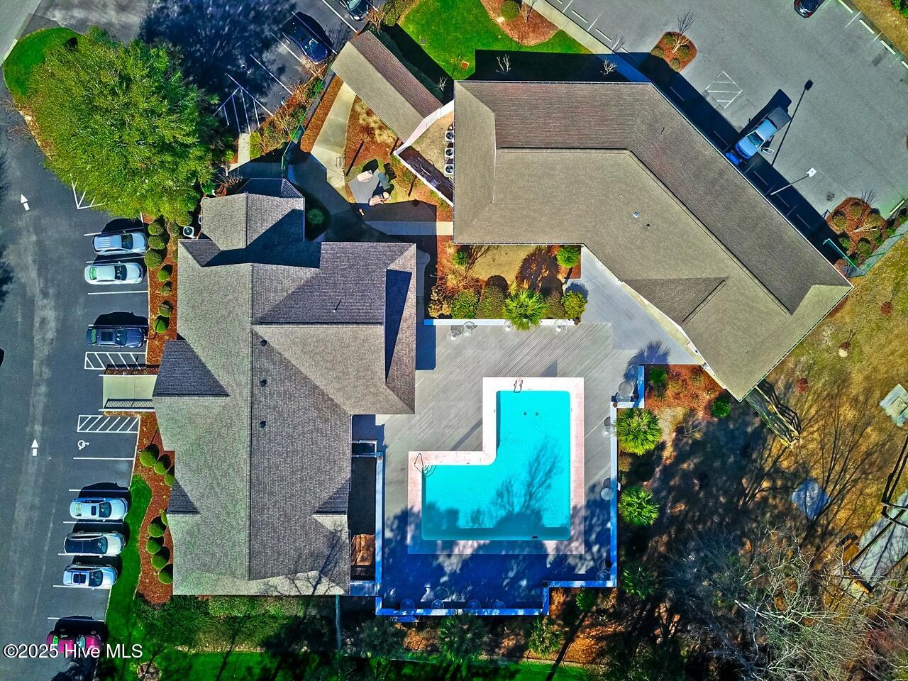 100545354 | Photo 51