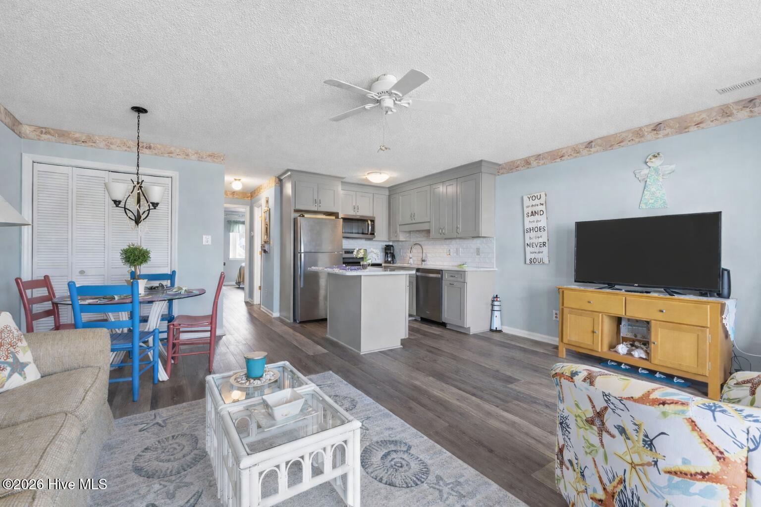 100559007 | Photo 10