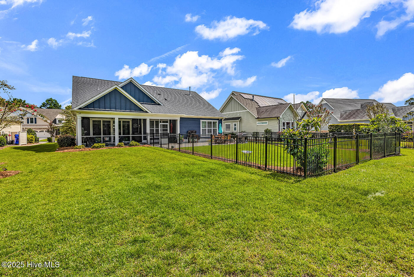 100529992 | Photo 41