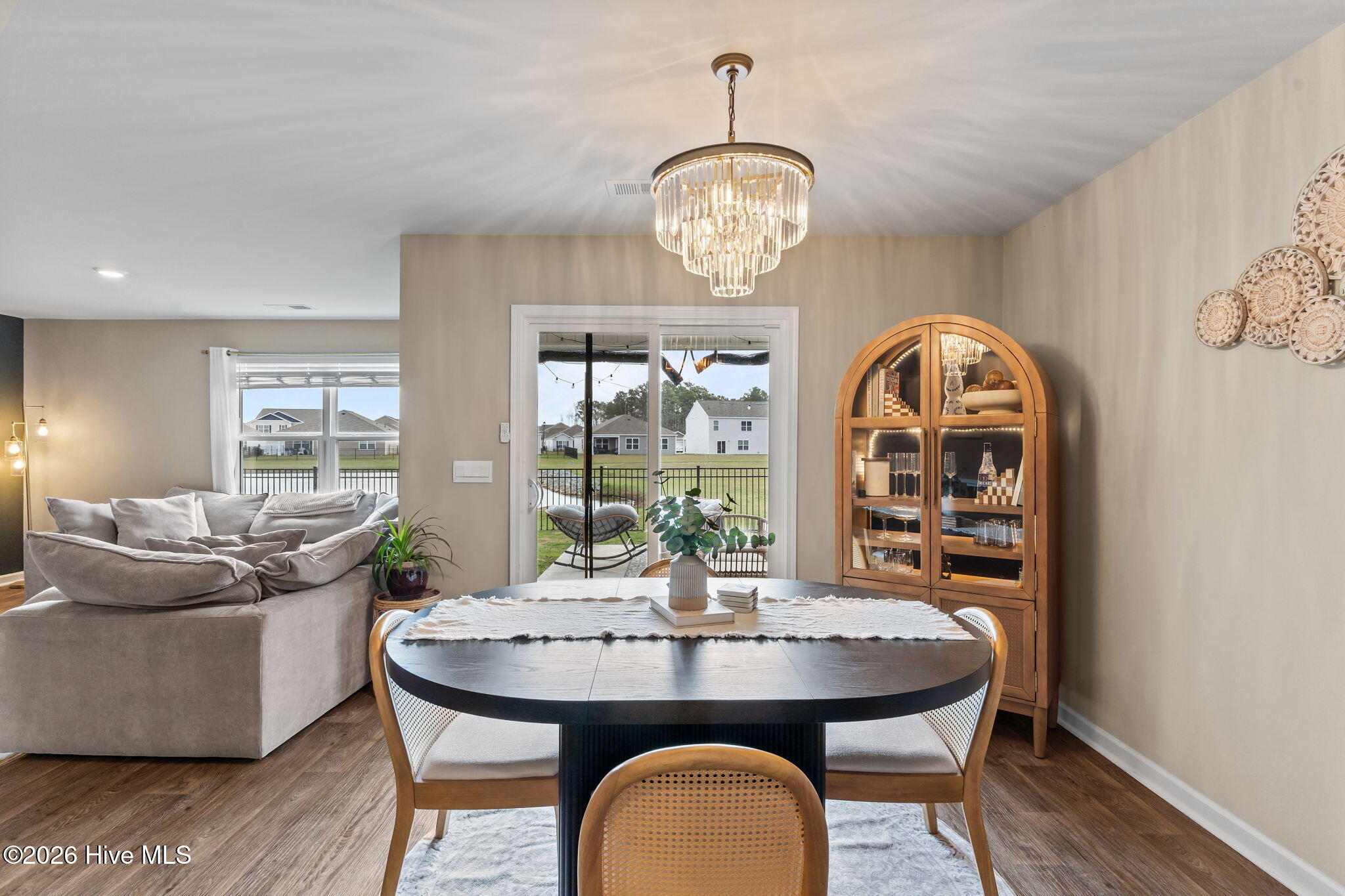 100558929 | Photo 22