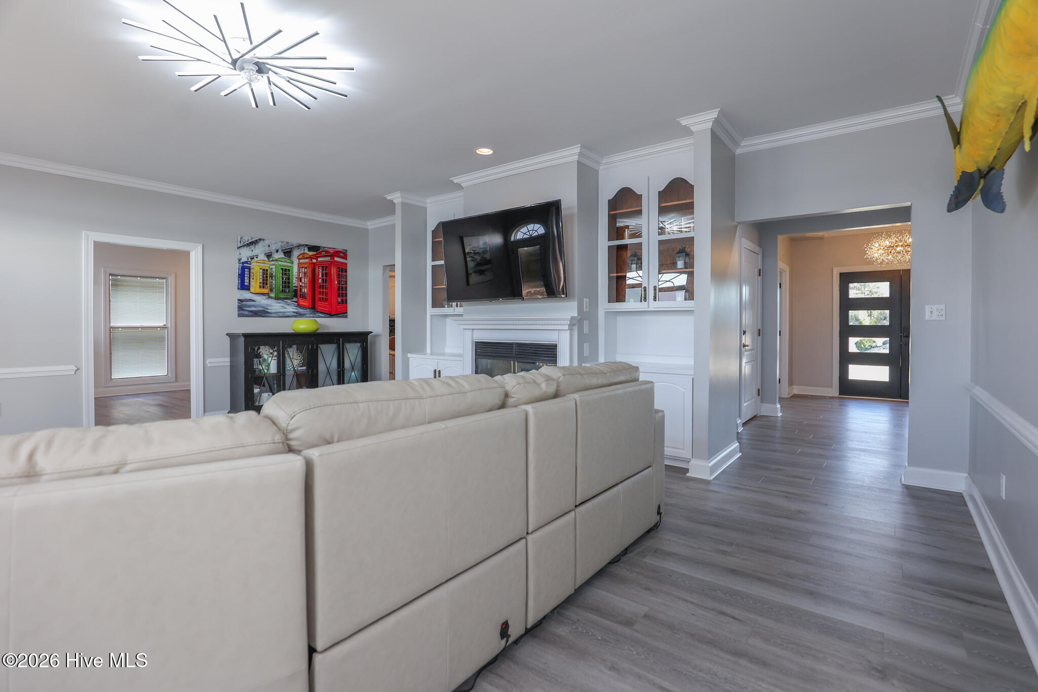 100556044 | Photo 15