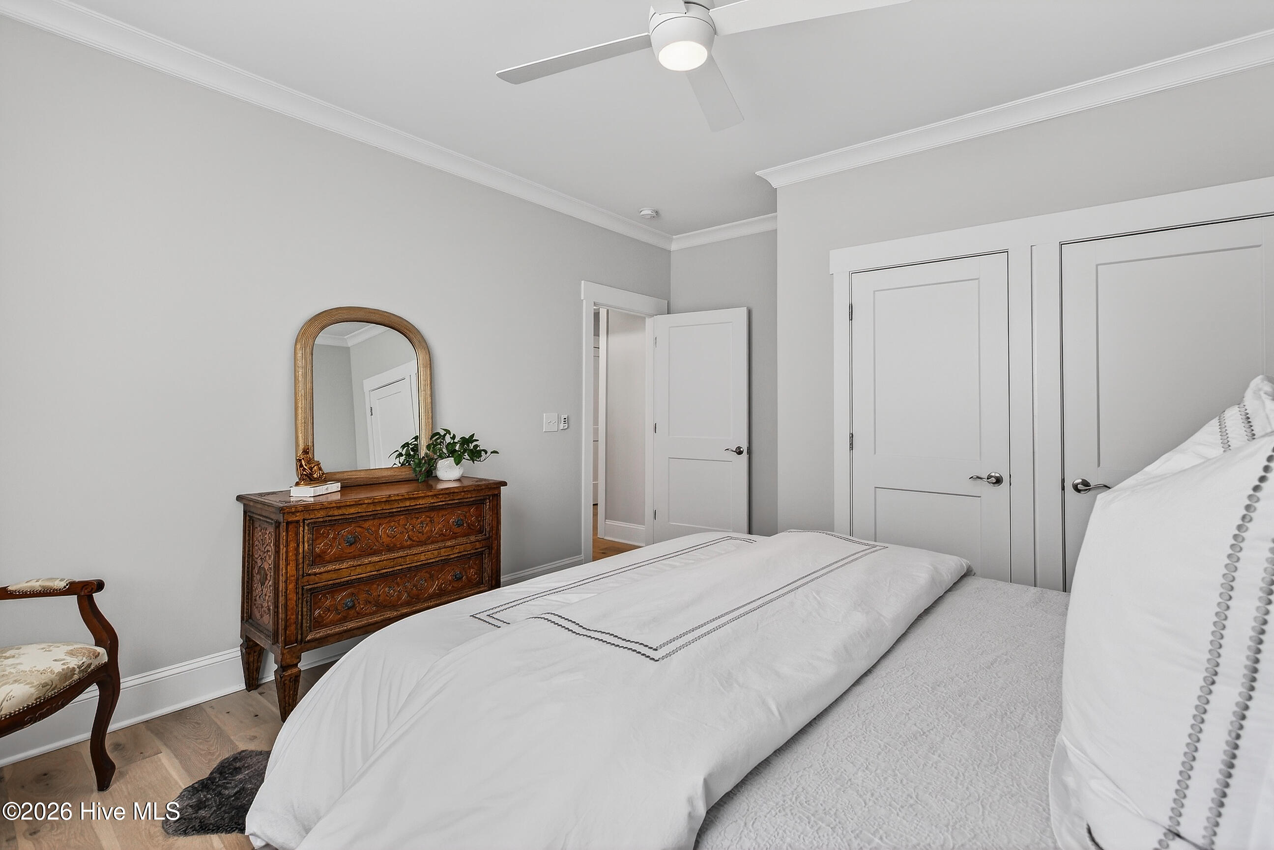 100564541 | Photo 46