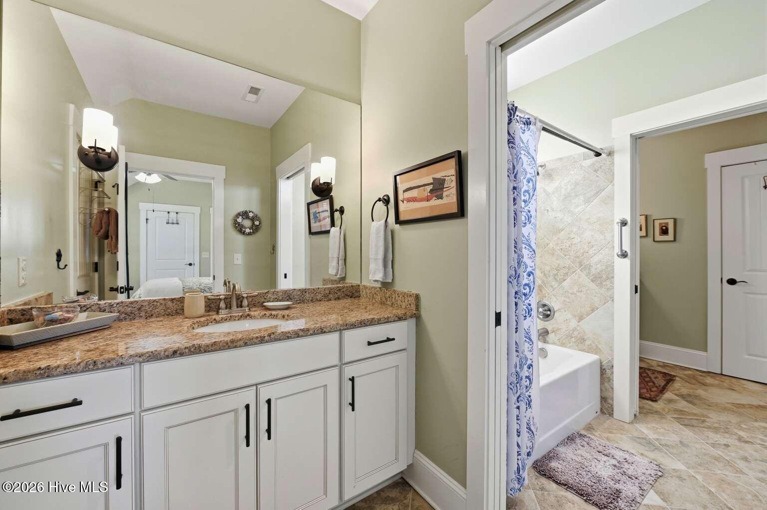 100552752 | Photo 28