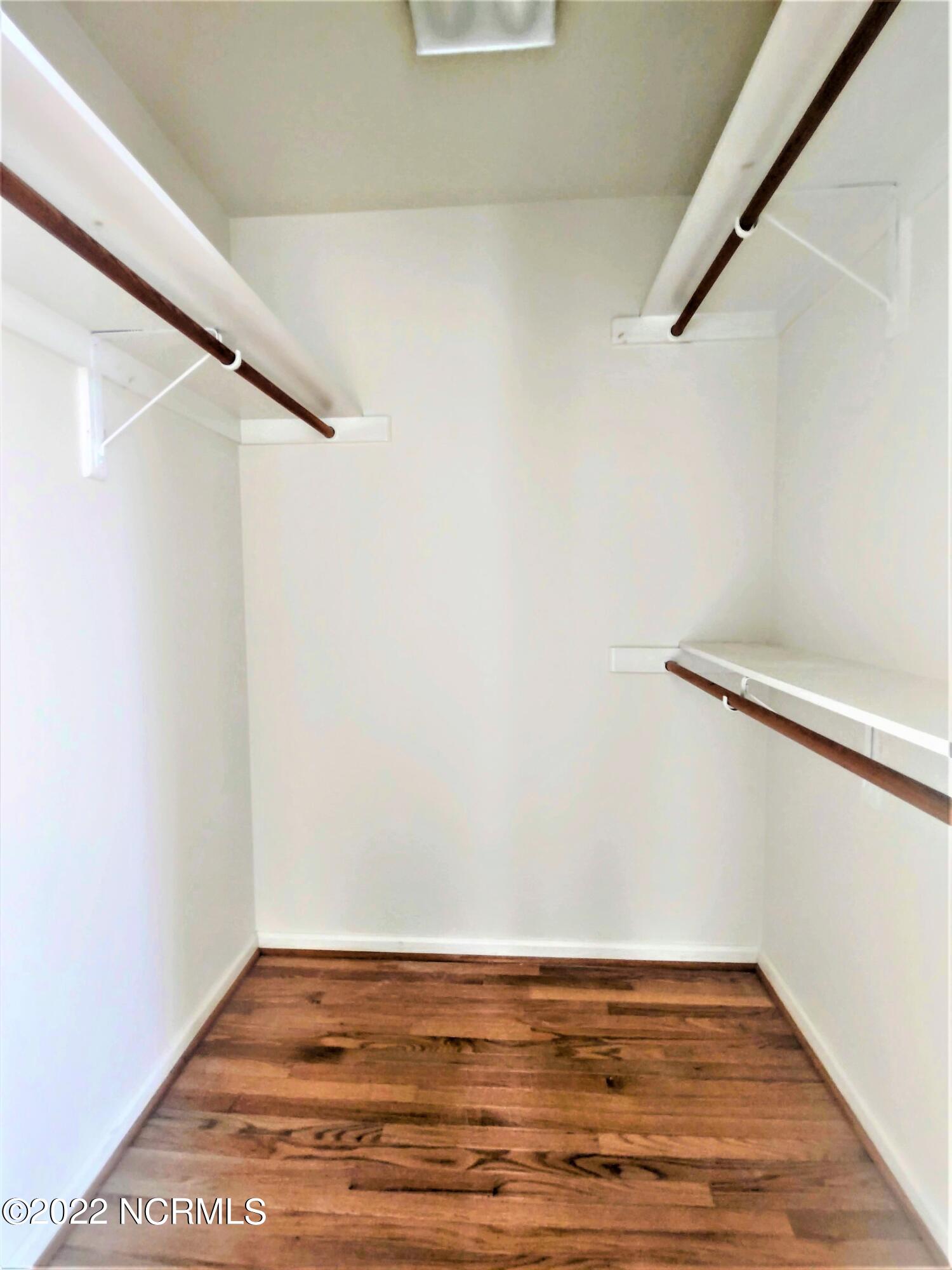 100546832 | Photo 22