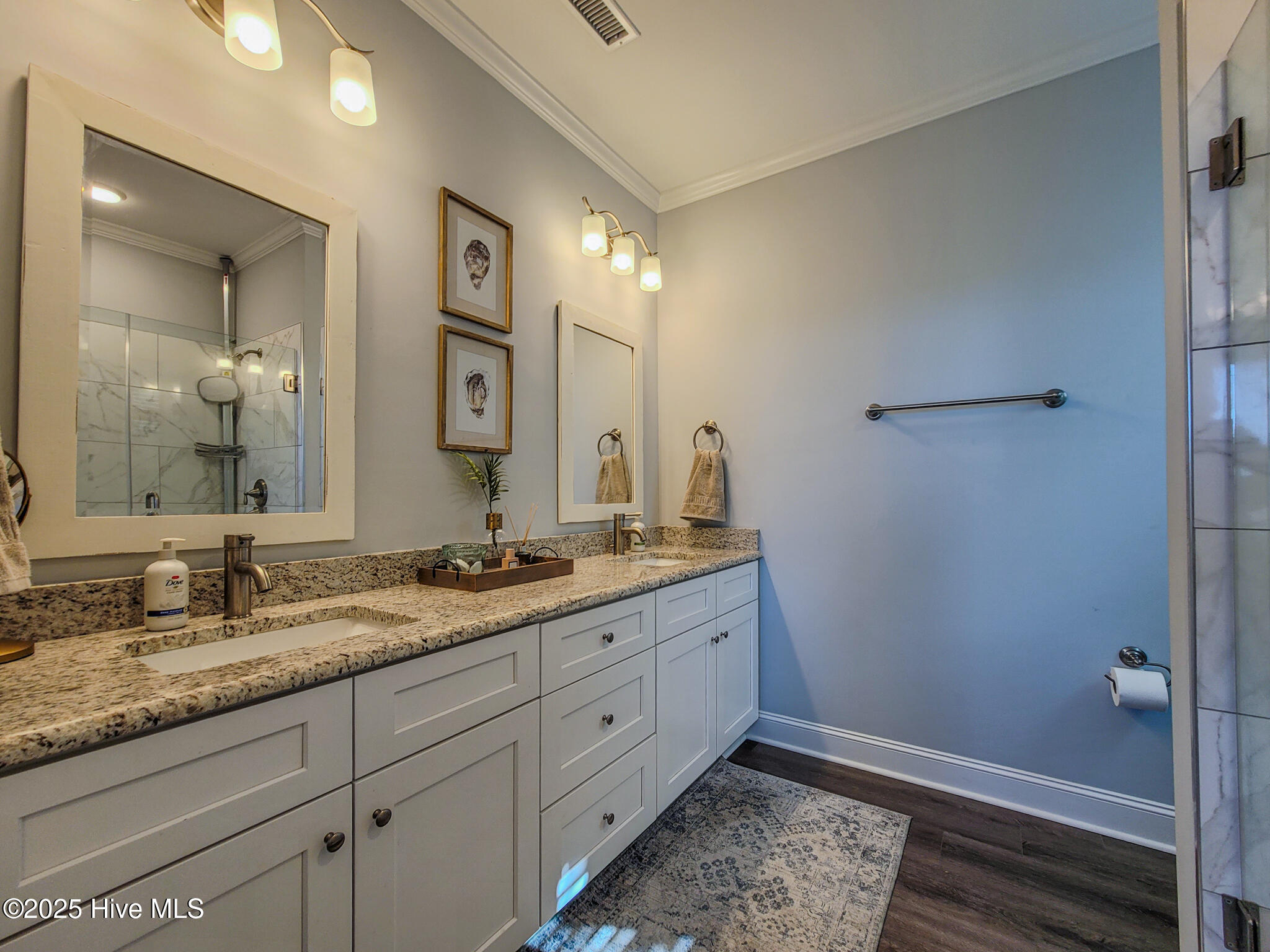 100540688 | Photo 17