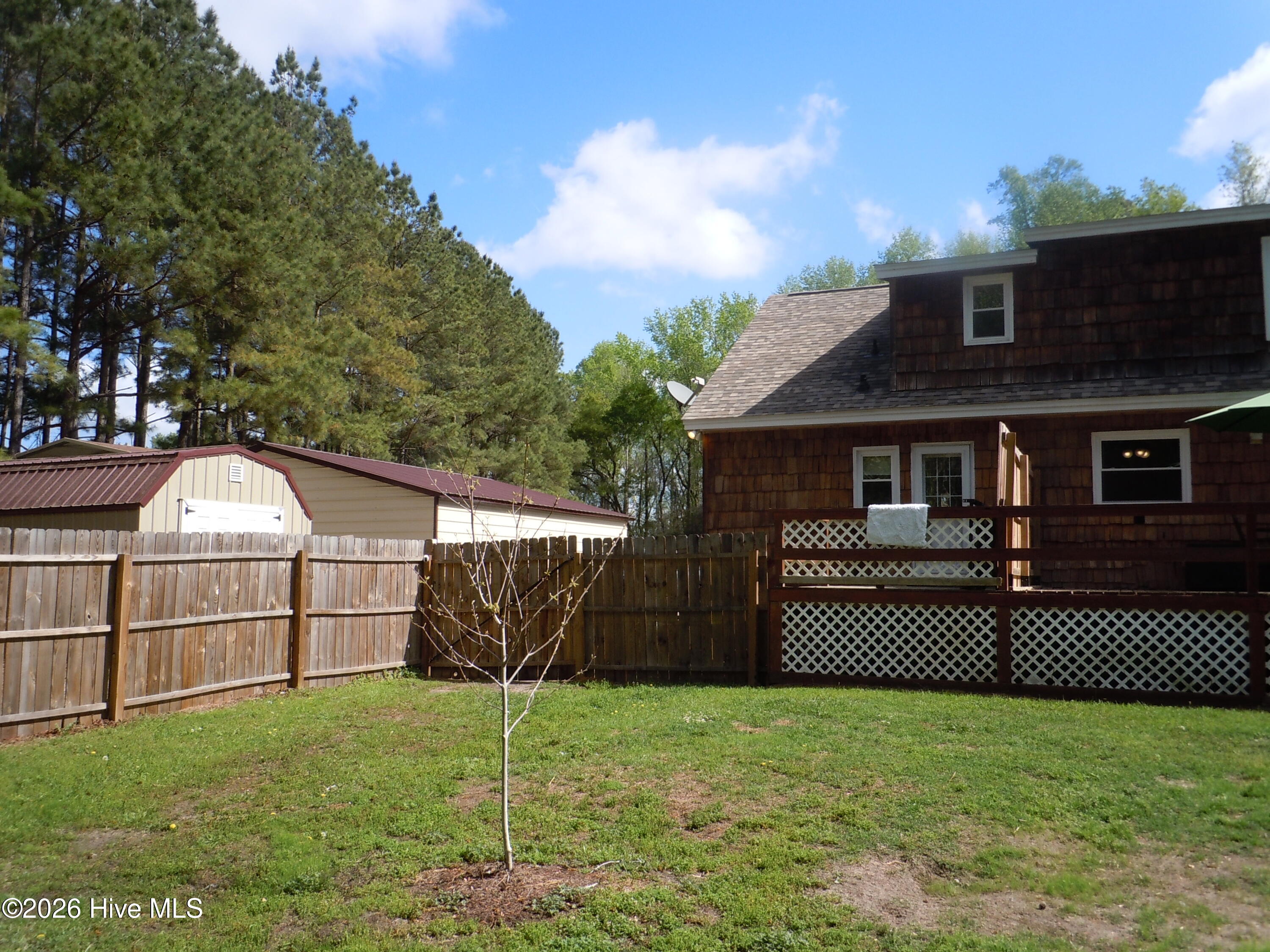 100565129 | Photo 87