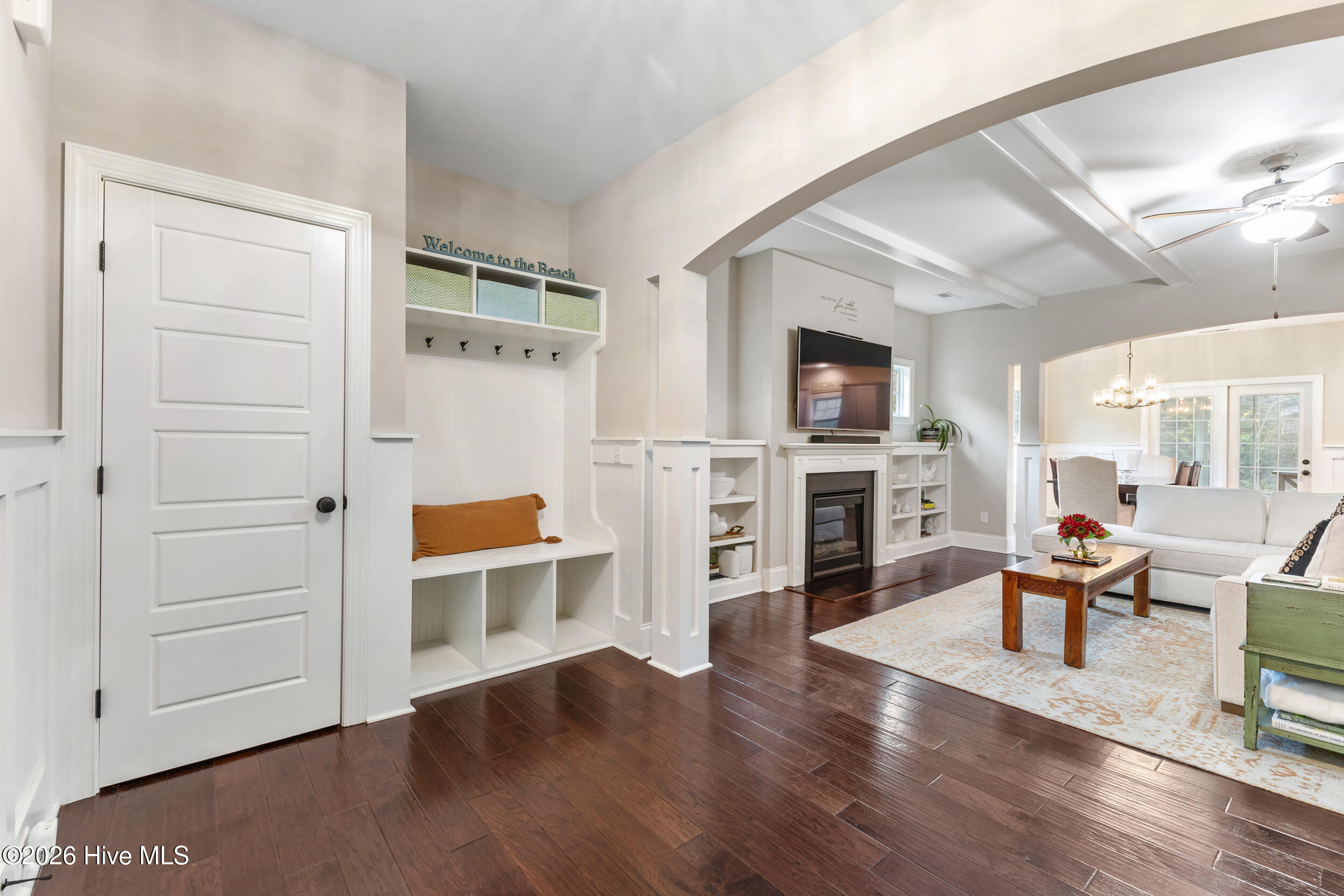 100554071 | Photo 11