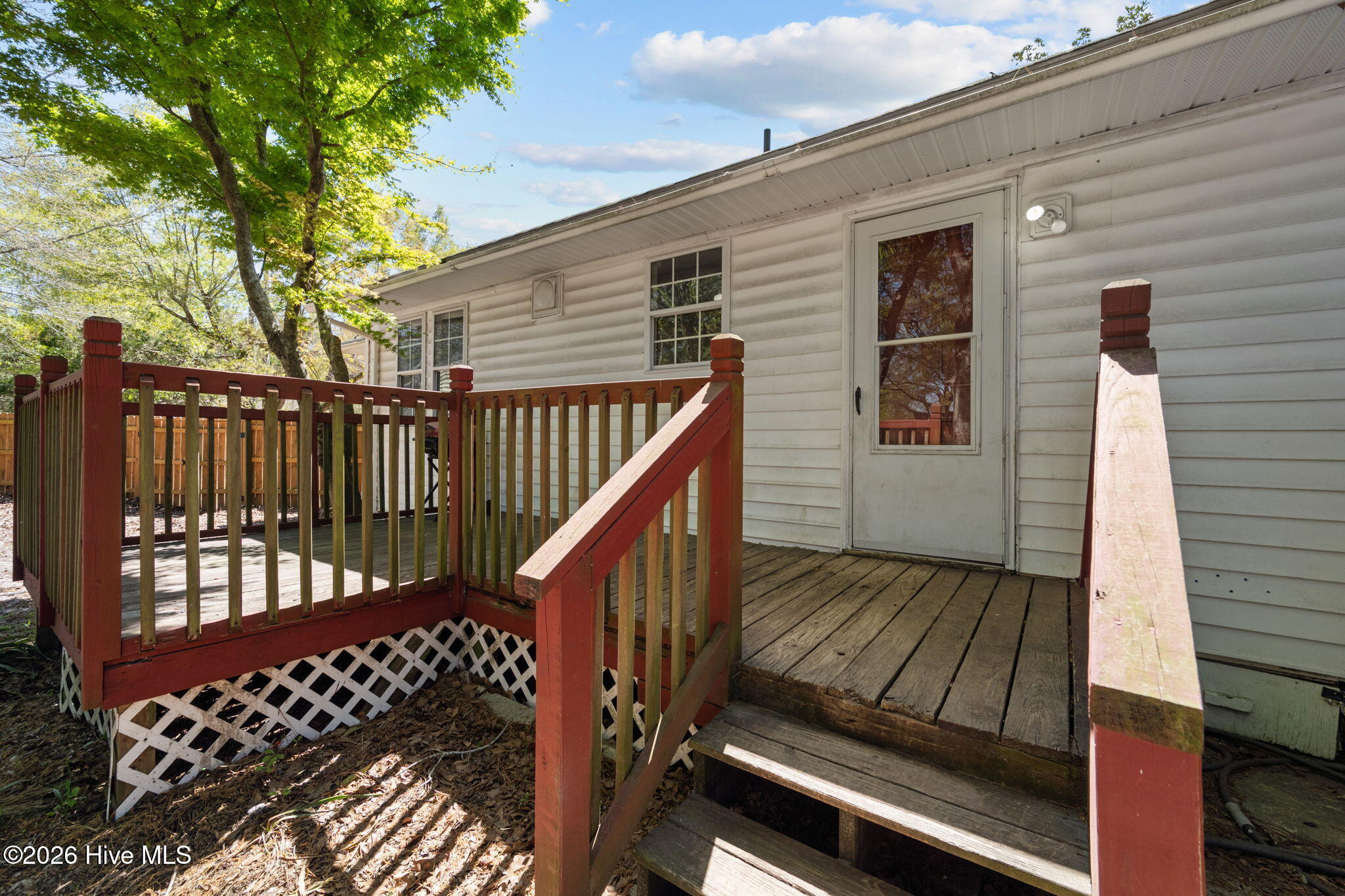 100562753 | Photo 34