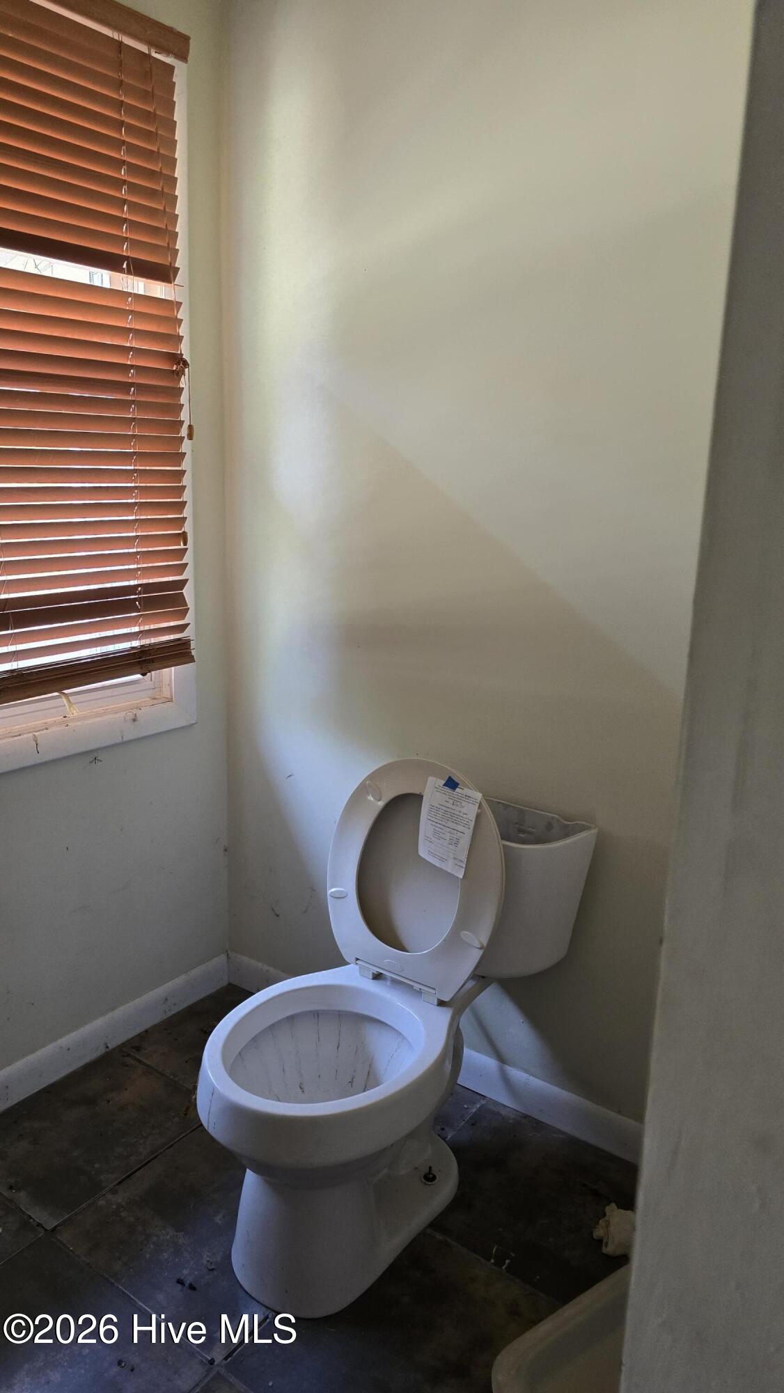 100561564 | Photo 16