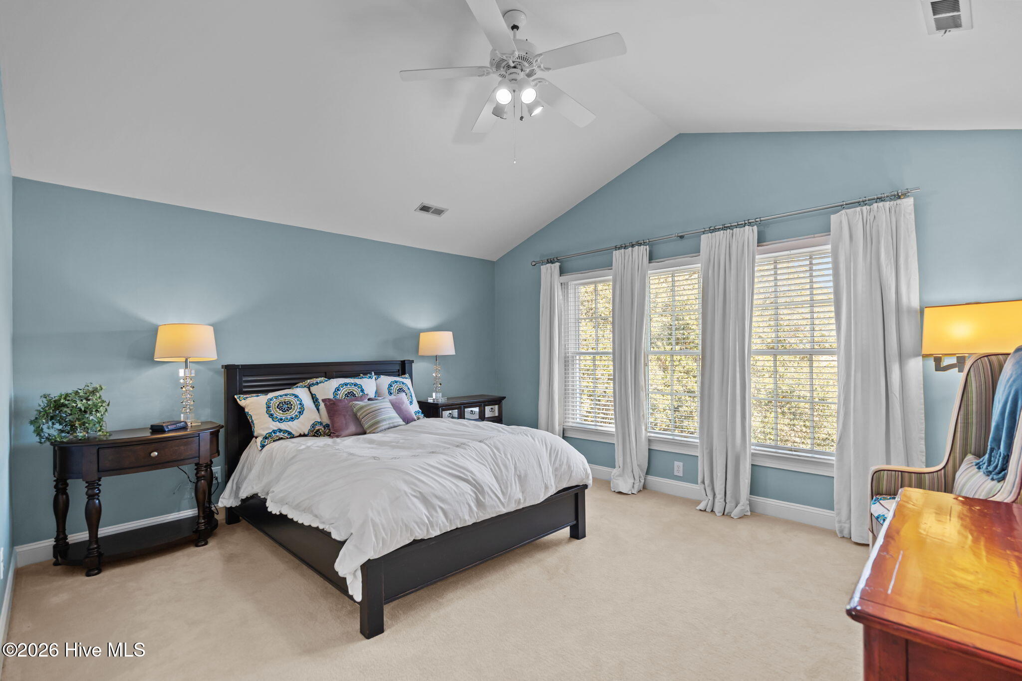 100554468 | Photo 38