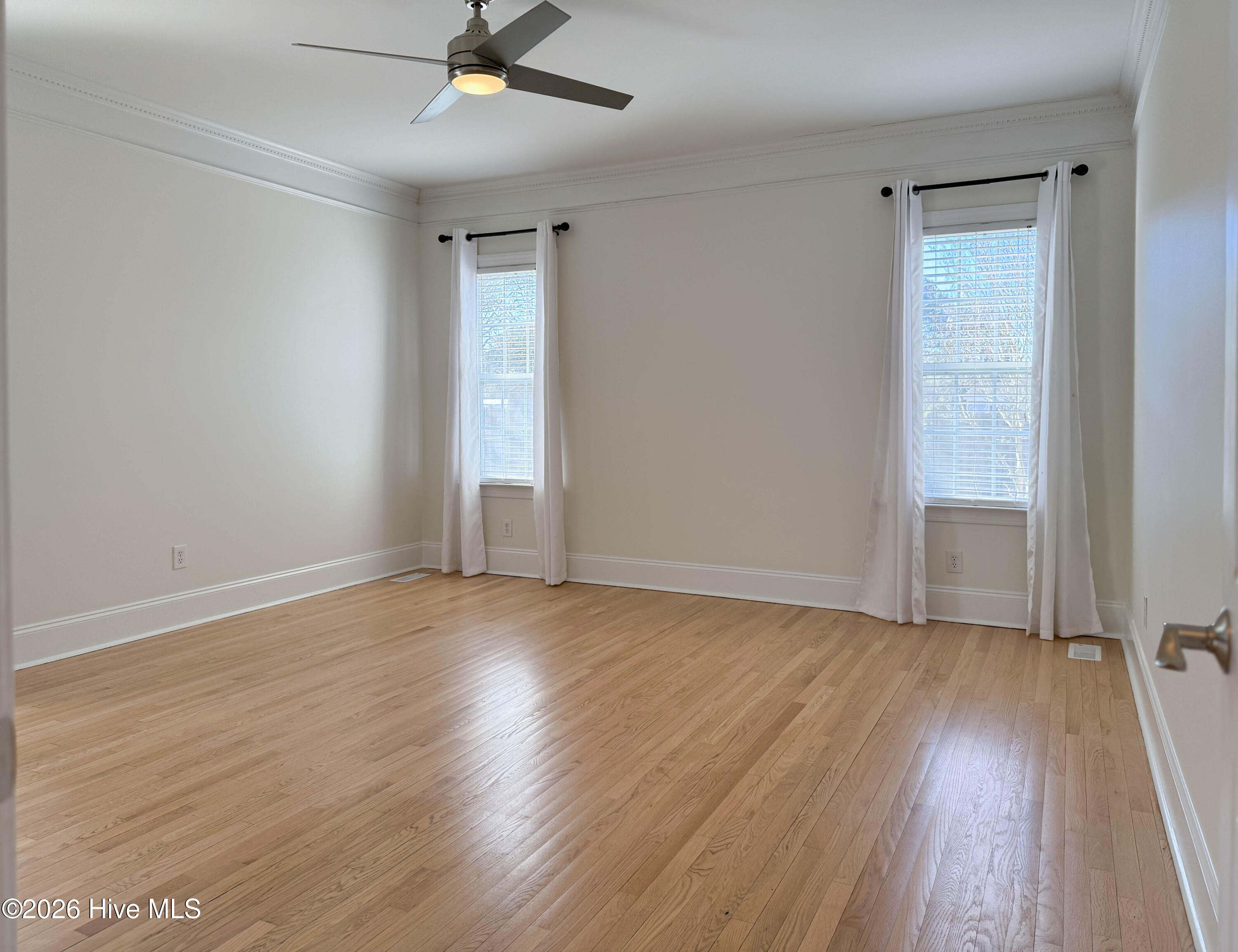 100550265 | Photo 33