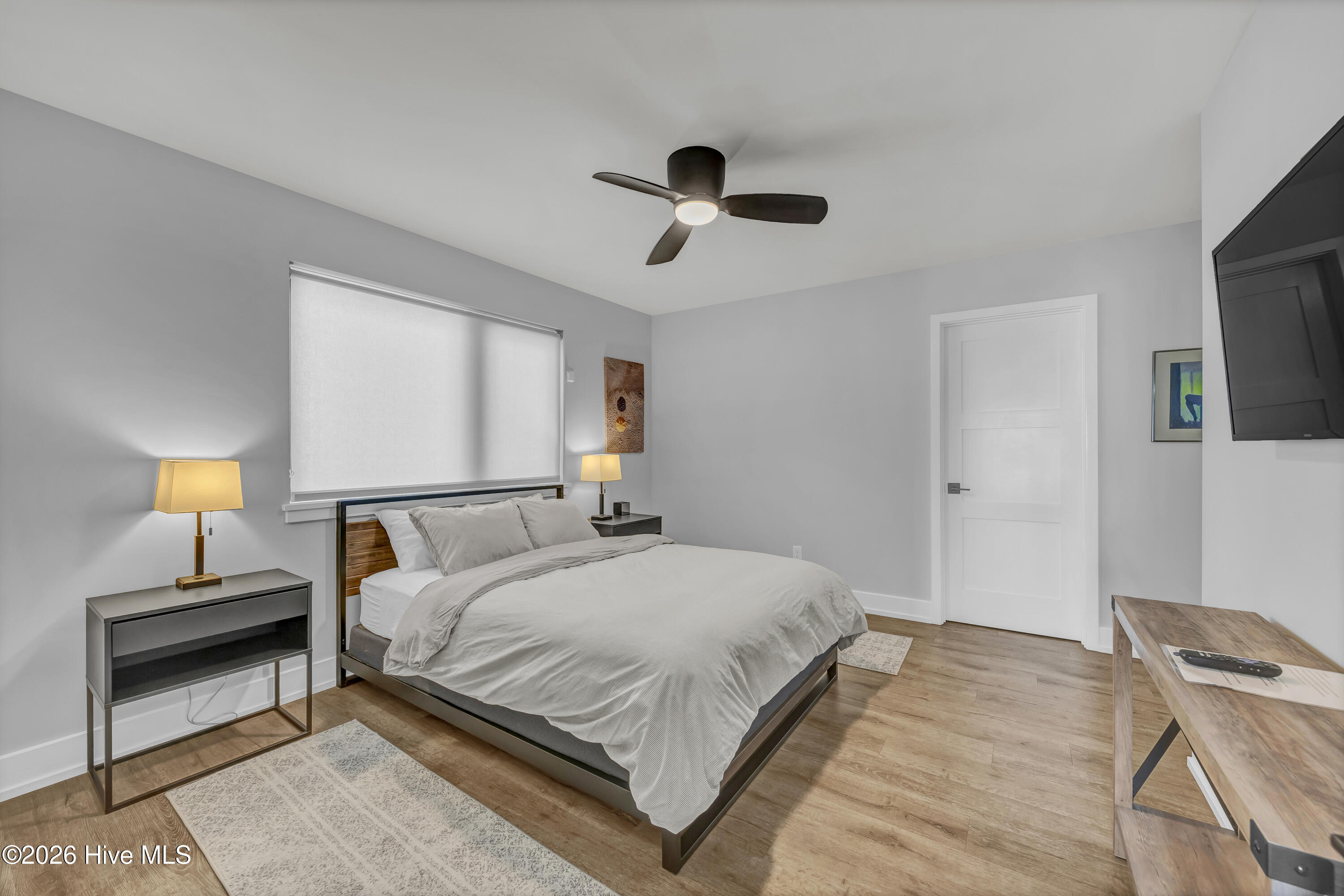 100565280 | Photo 75