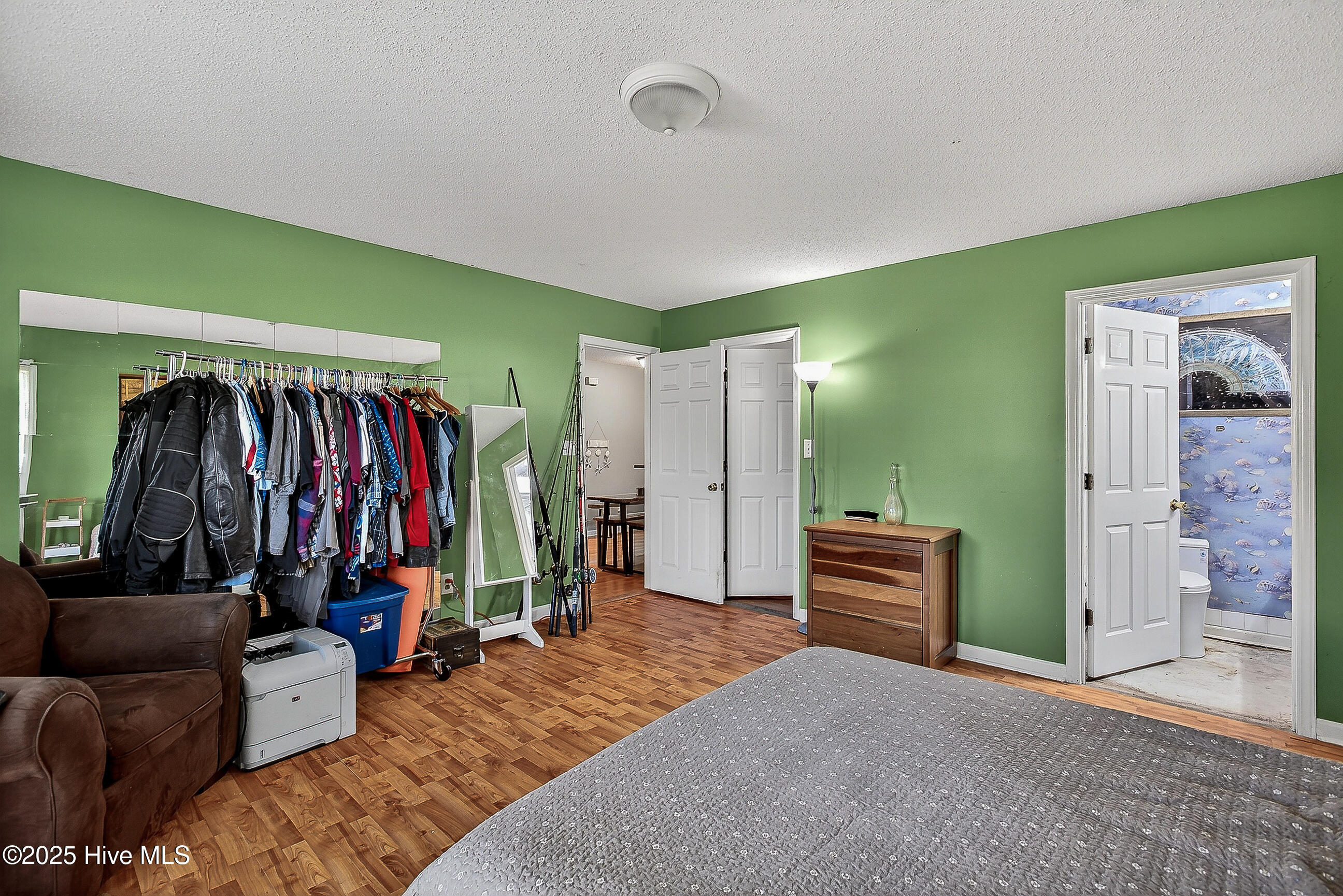 100537461 | Photo 14