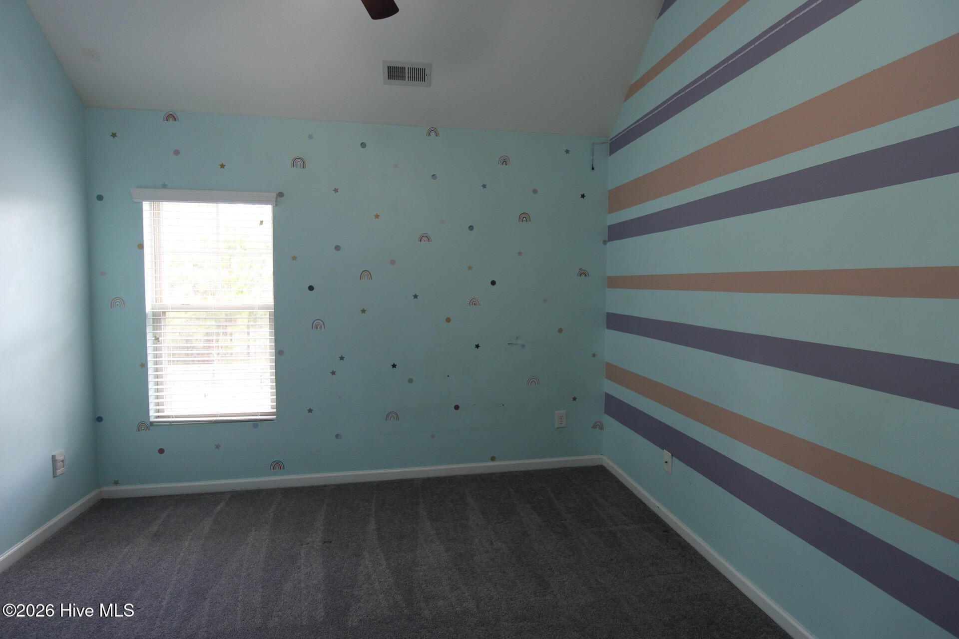 100558904 | Photo 21