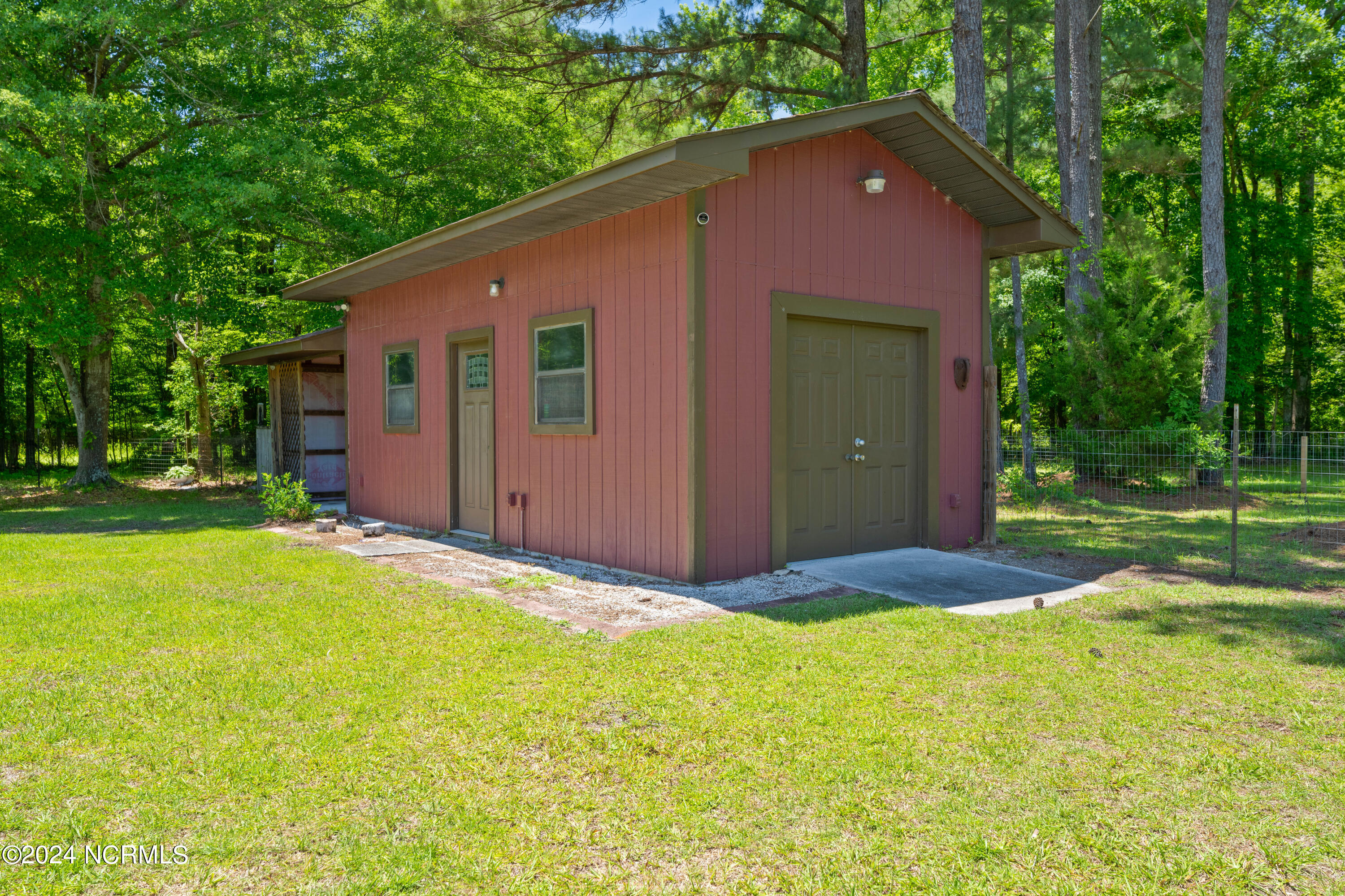 1183 Canady Drive-27