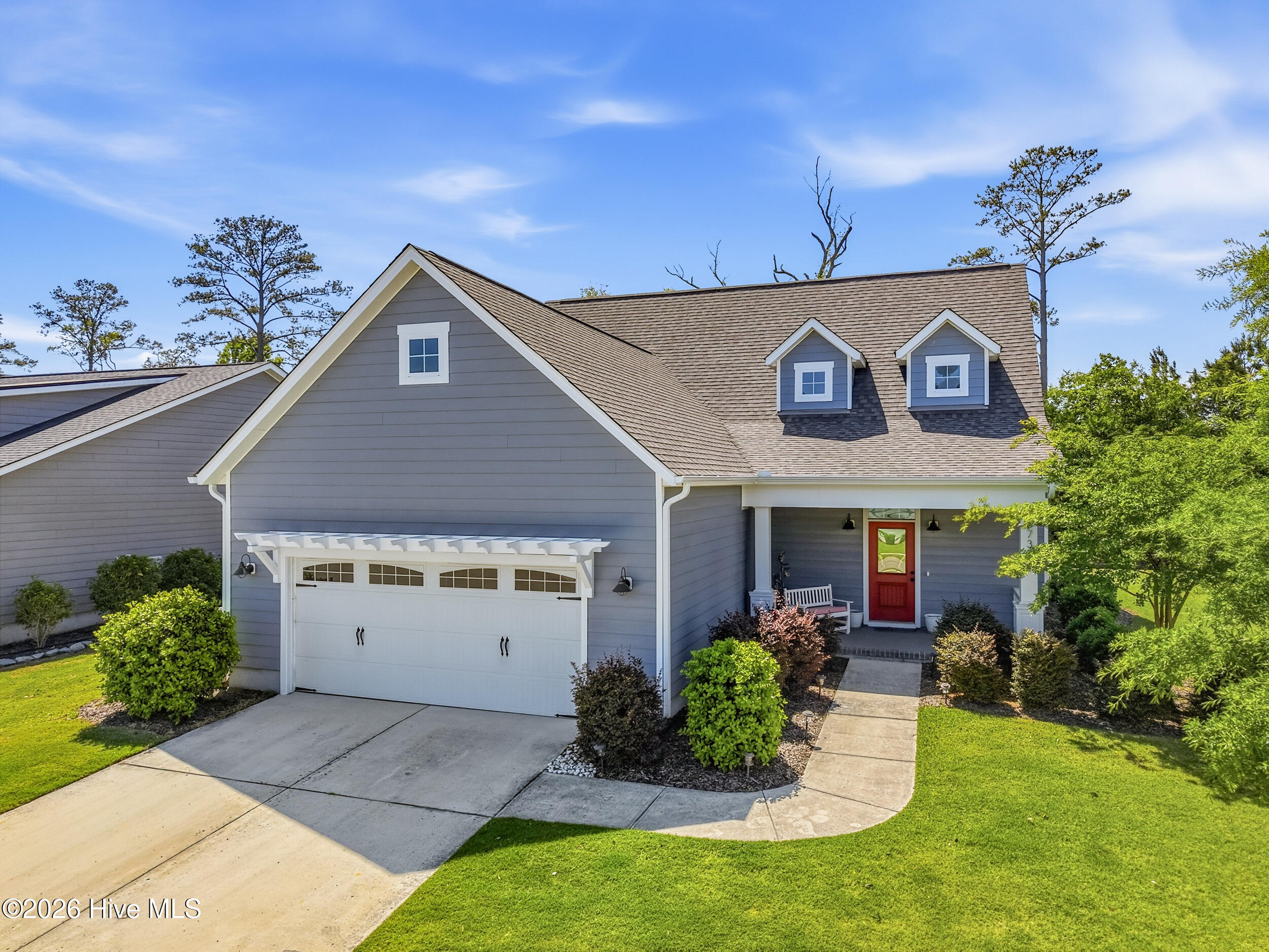 100570242 | Photo 36