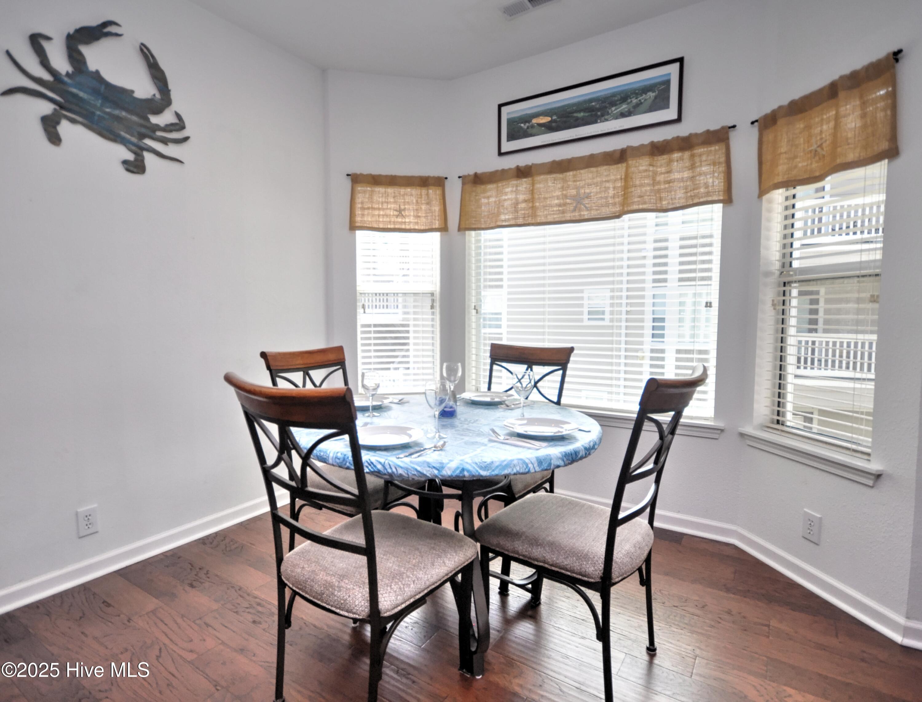 100526351 | Photo 12