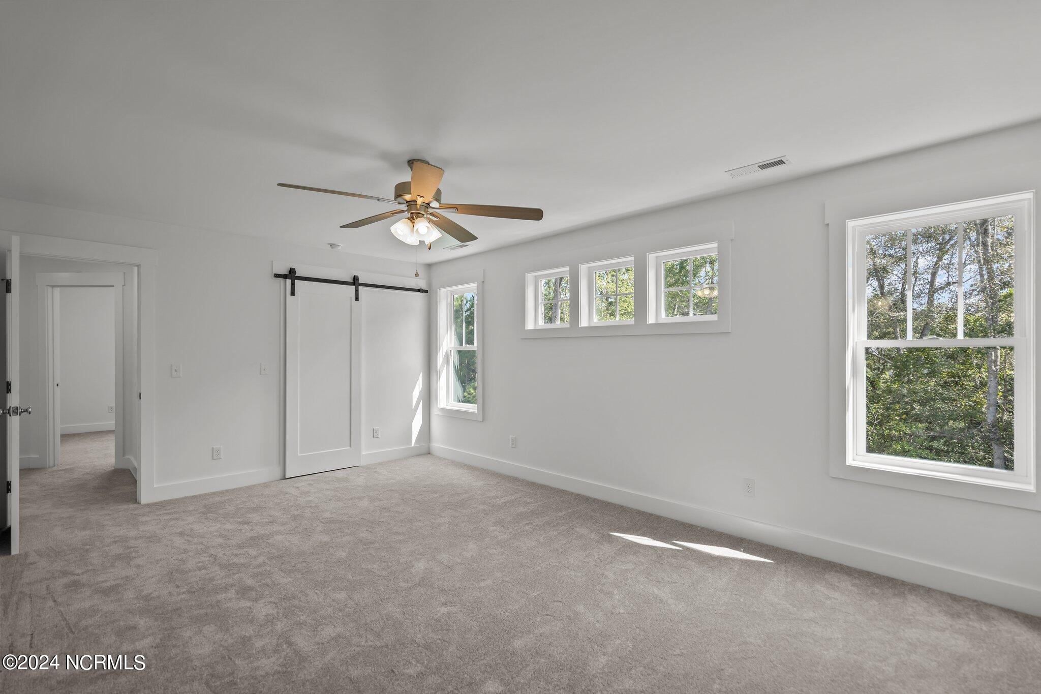 100439102 | Photo 23