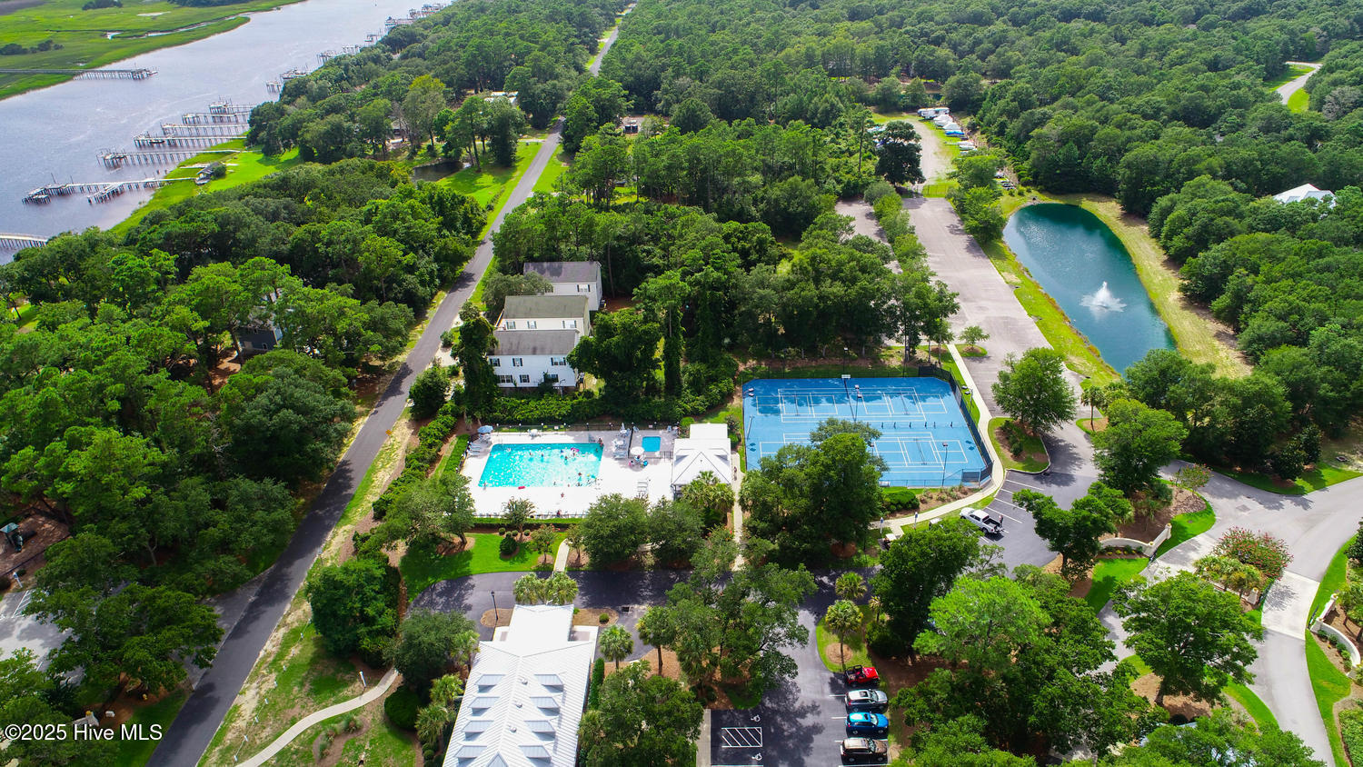 100536487 | Photo 10