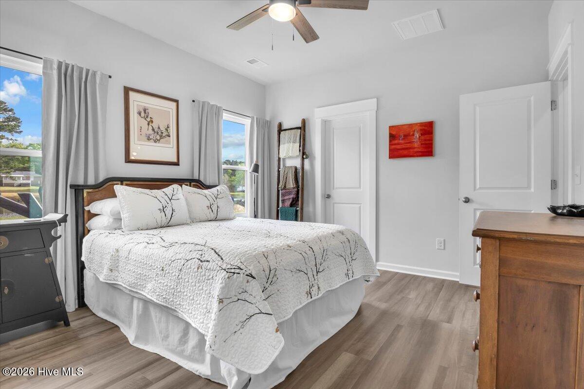 100566058 | Photo 32