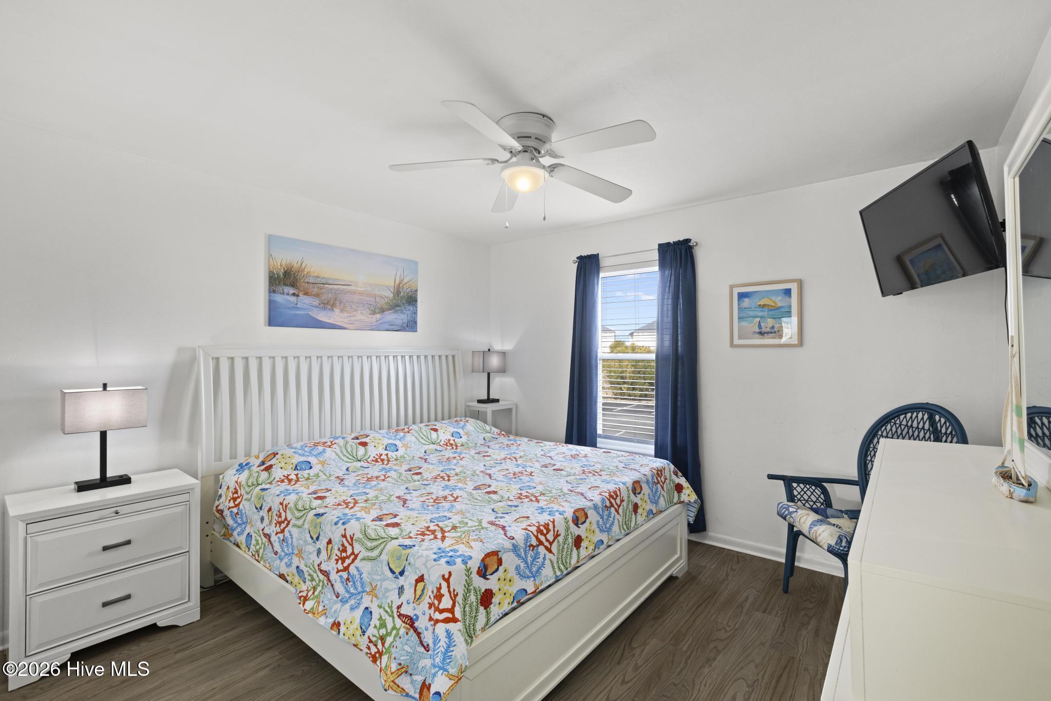 100555648 | Photo 12