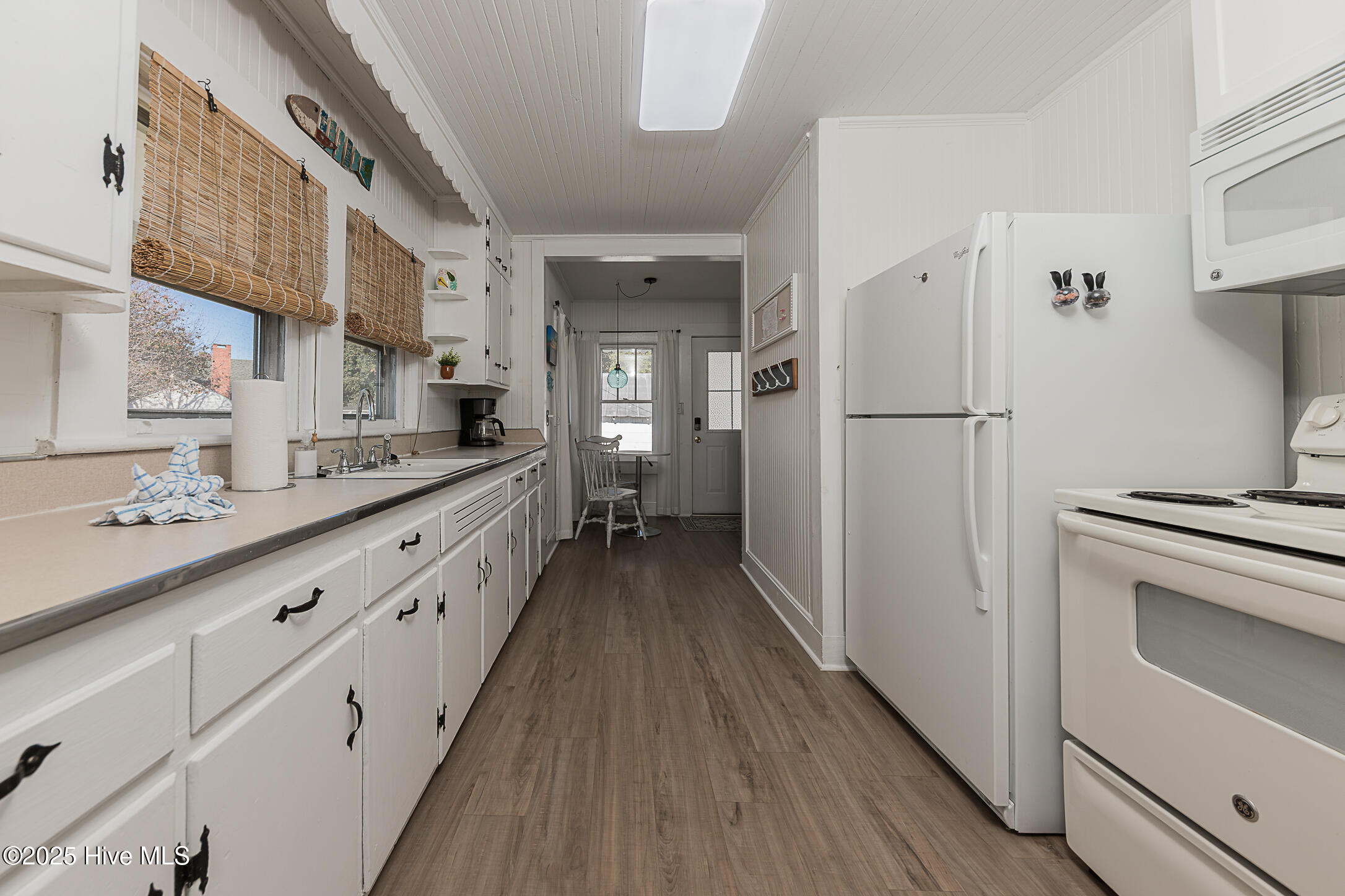 100544224 | Photo 15