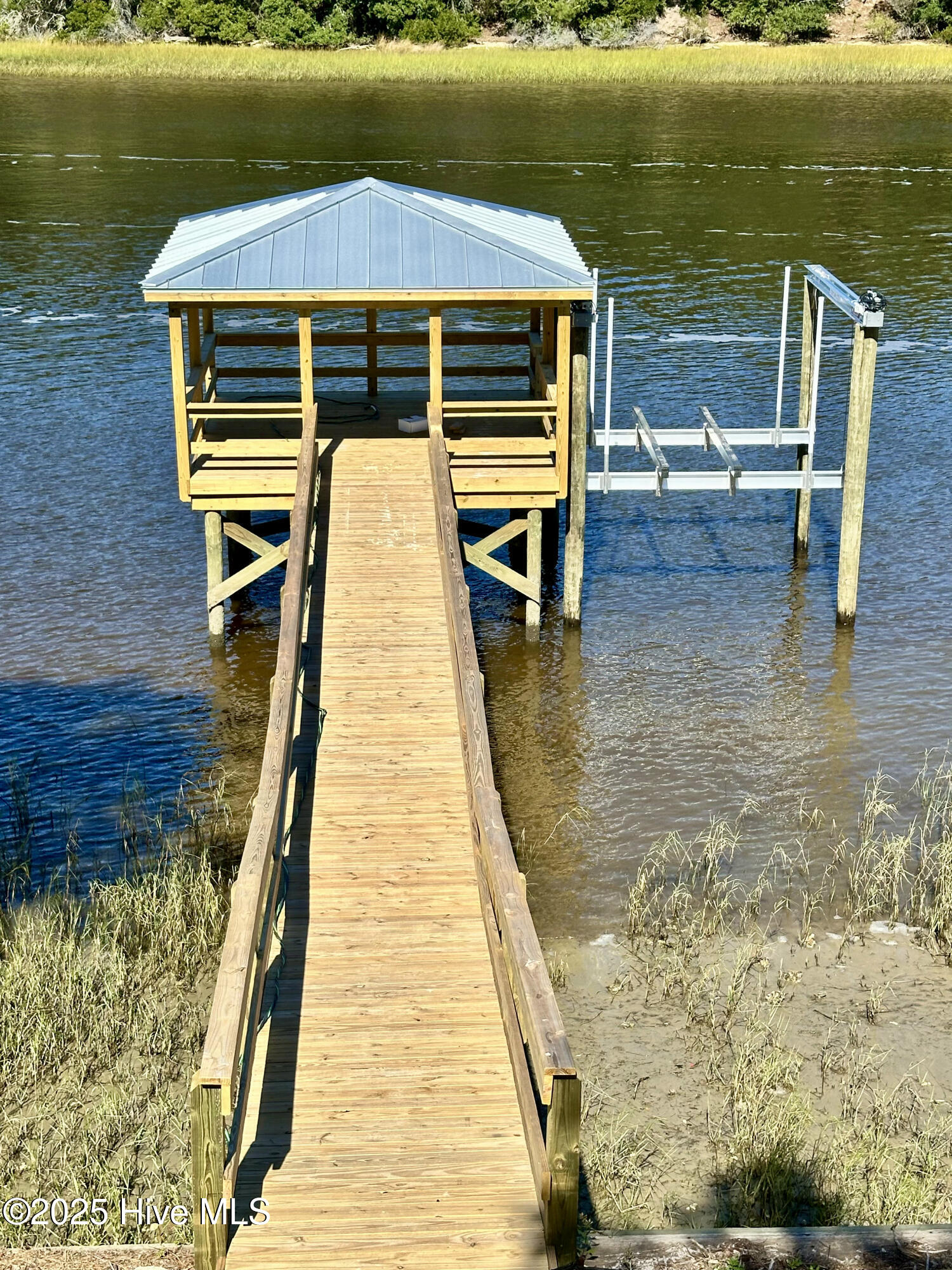 100537365 | Photo 56