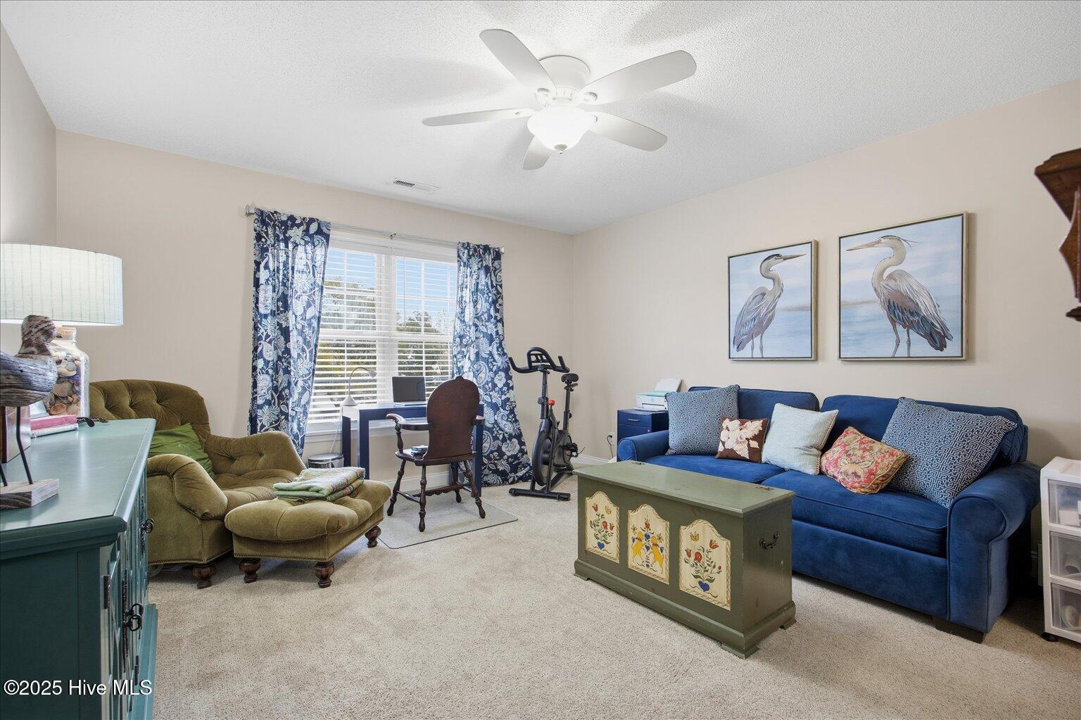 100546689 | Photo 27