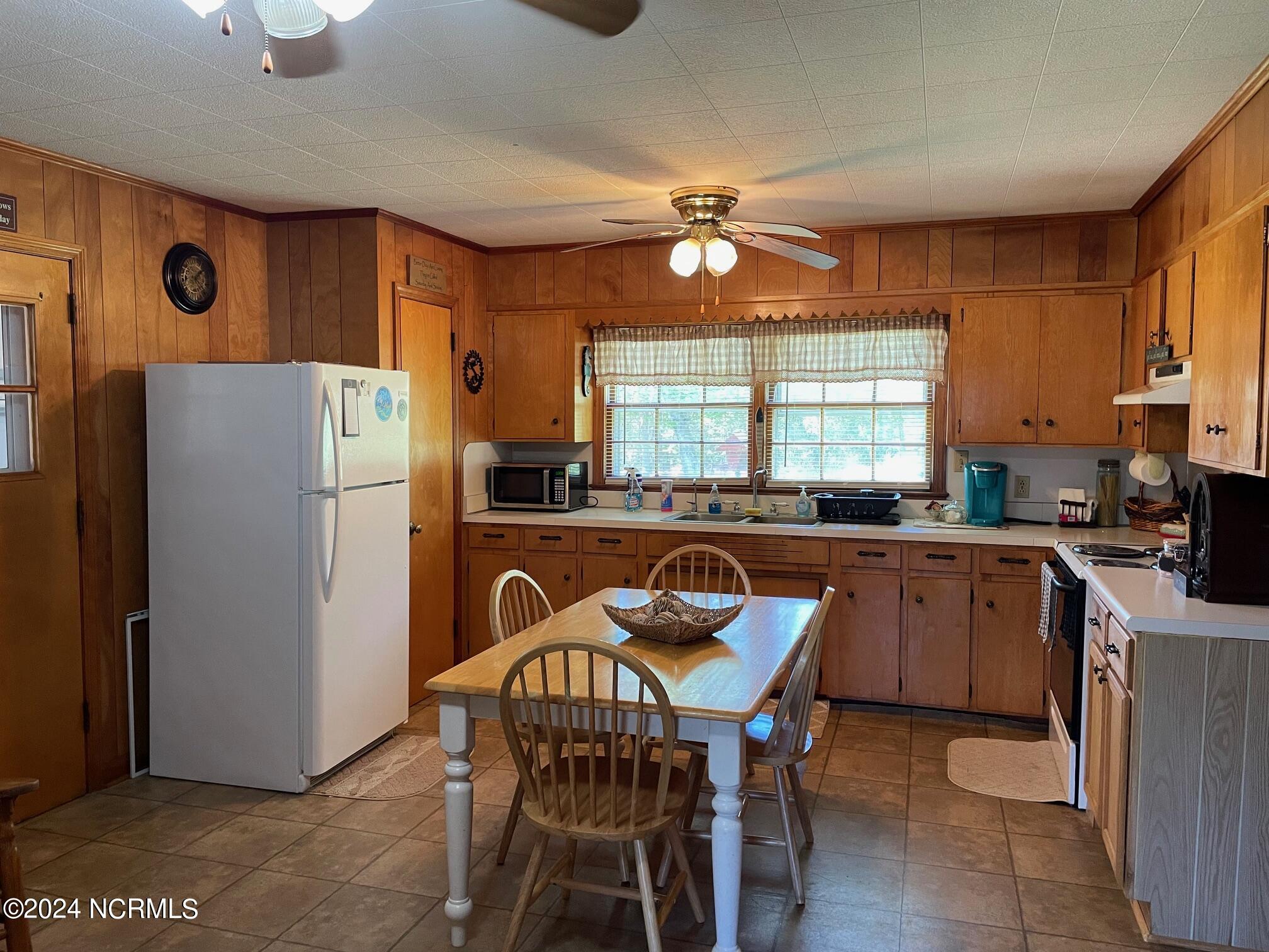 152 W Bayshore Drive,Cedar Island