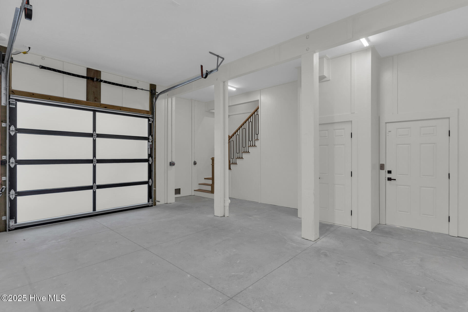 100539388 | Photo 56