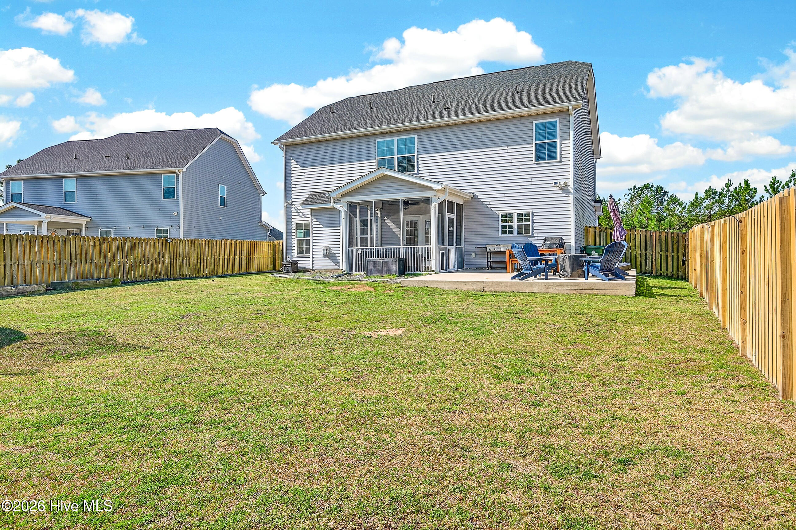 100561356 | Photo 44