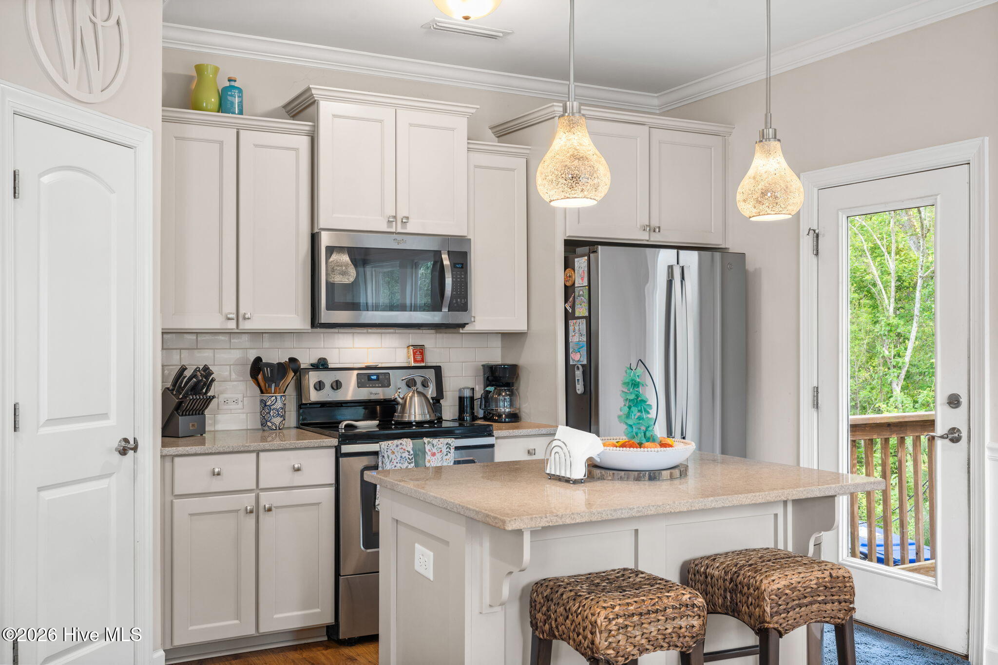 100567618 | Photo 11