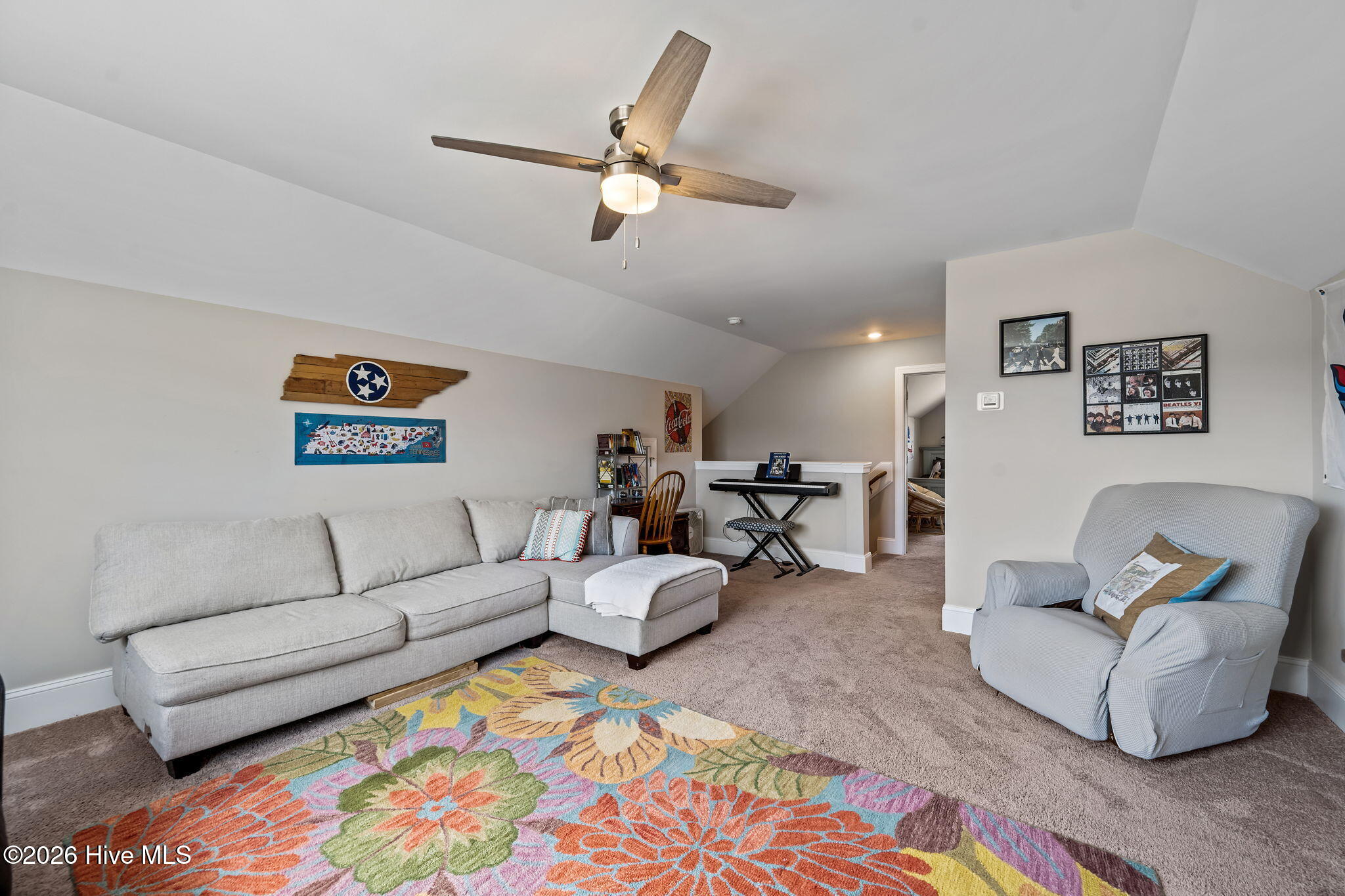 100564361 | Photo 49