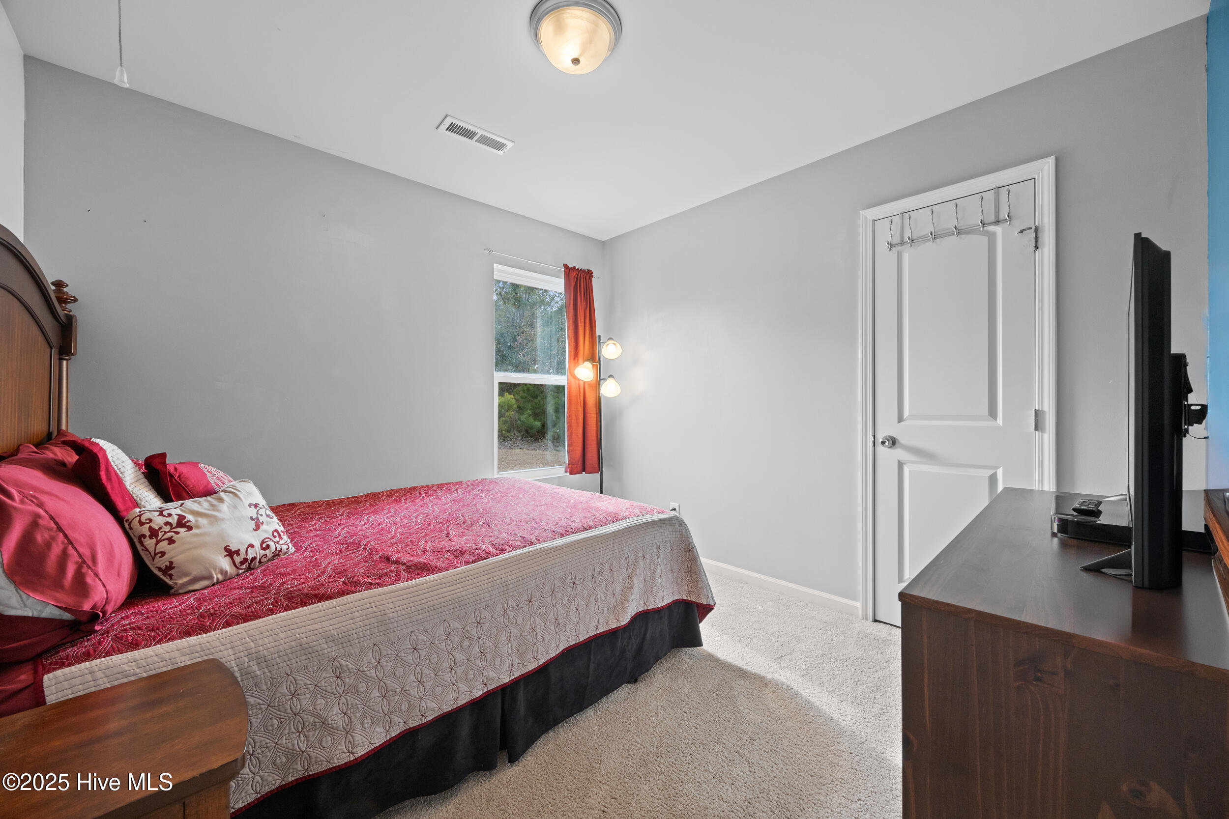 100546201 | Photo 13