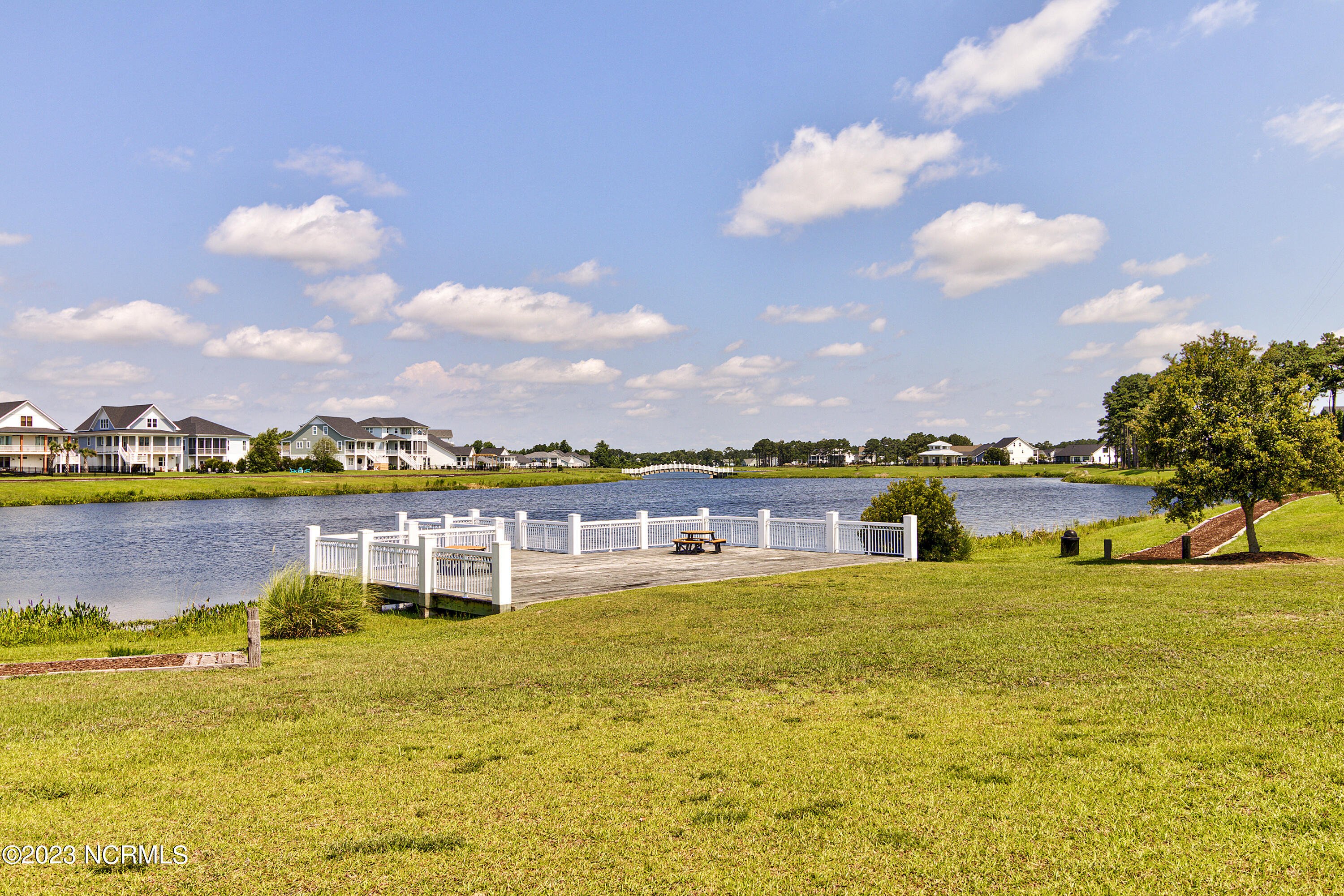 100562014 | Photo 42