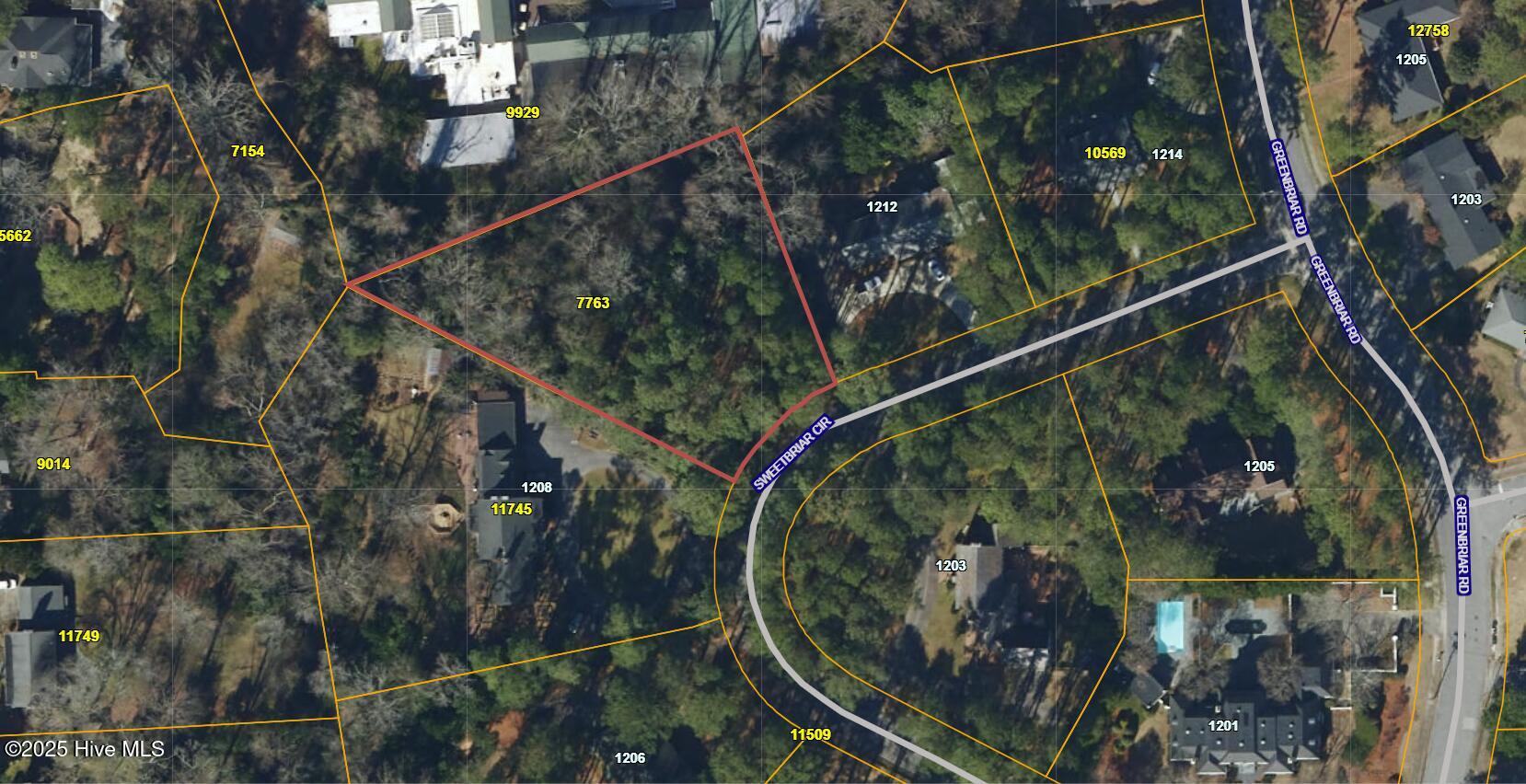 Property at 3 Sweetbriar Circle