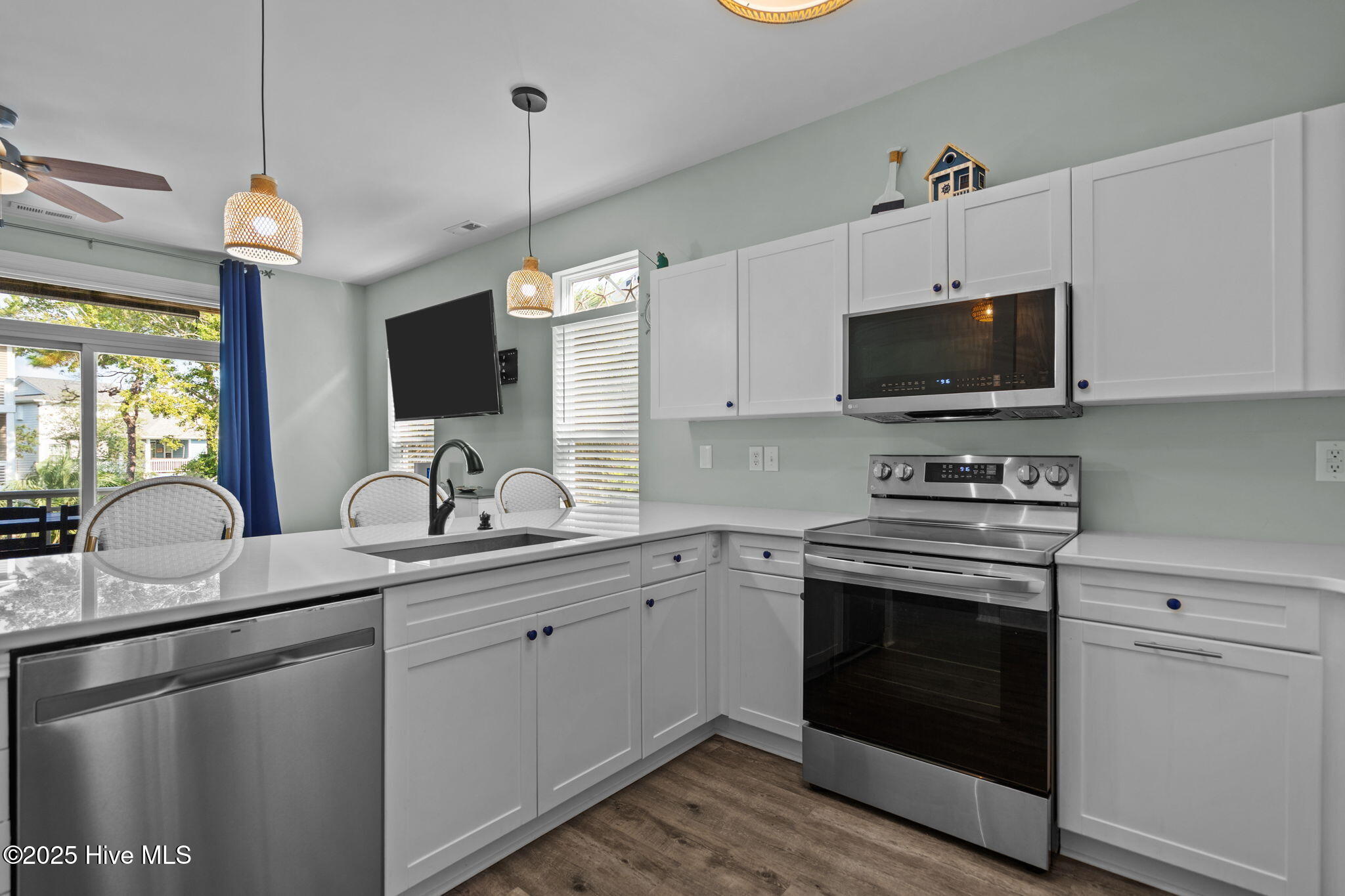 100522294 | Photo 15