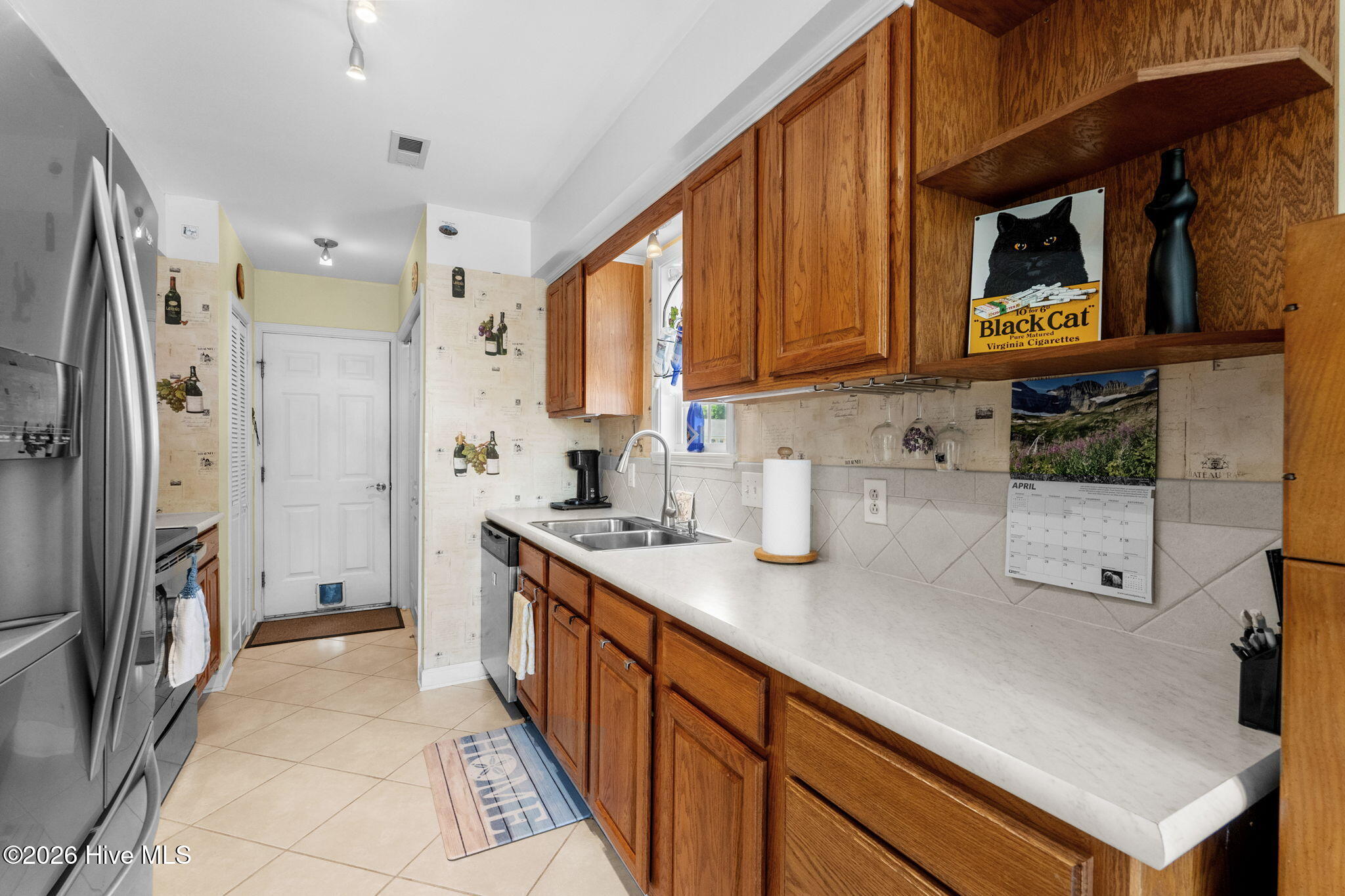 100568213 | Photo 15