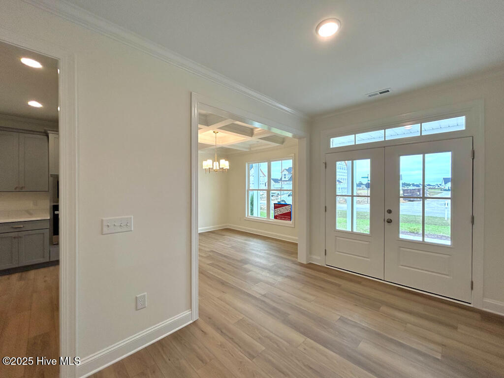 100510168 | Photo 15