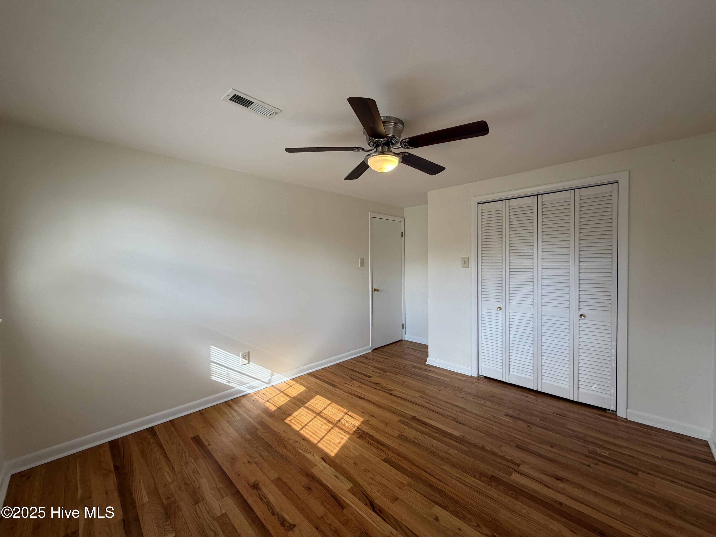 100533977 | Photo 24