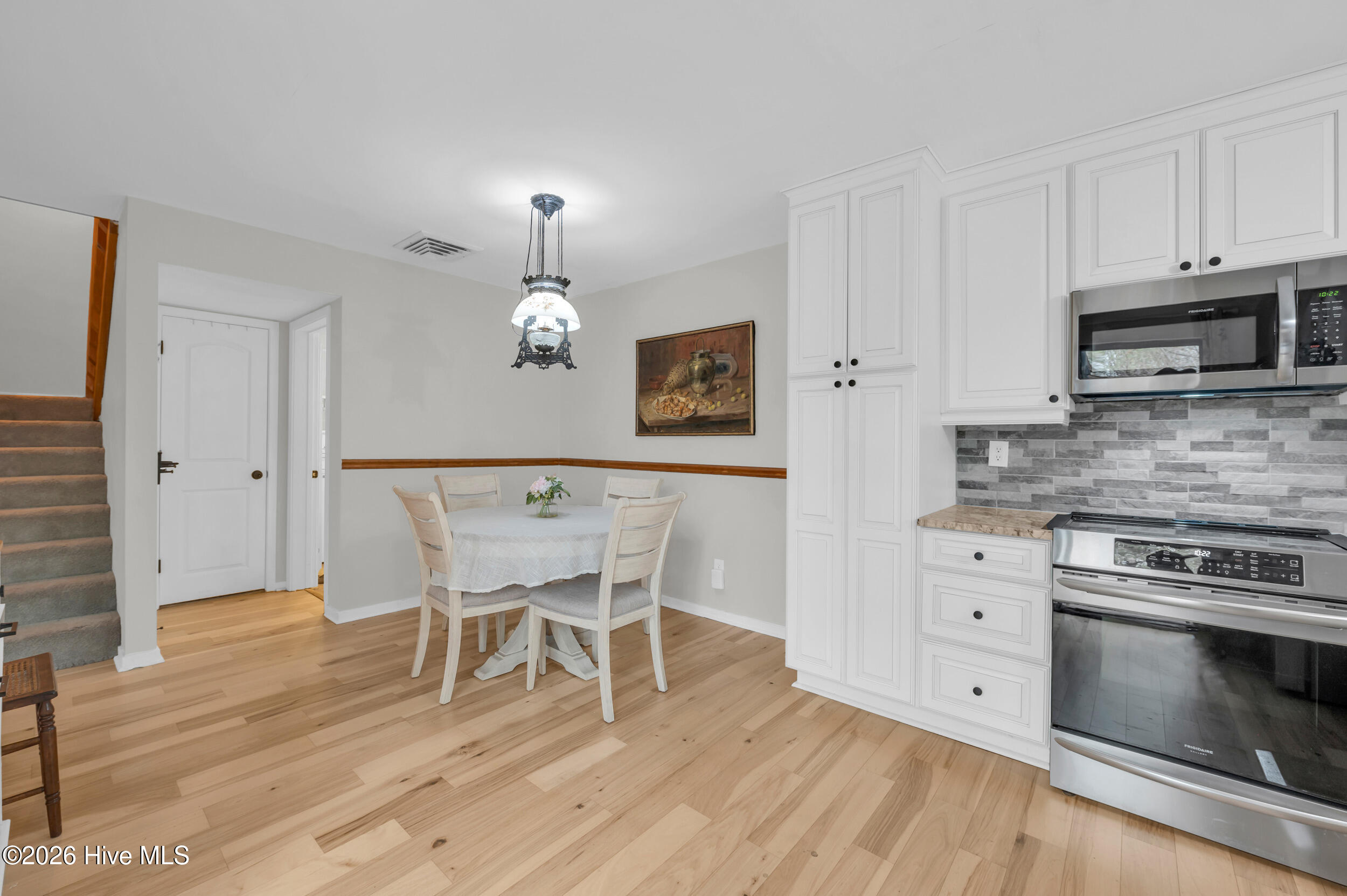 100549409 | Photo 15