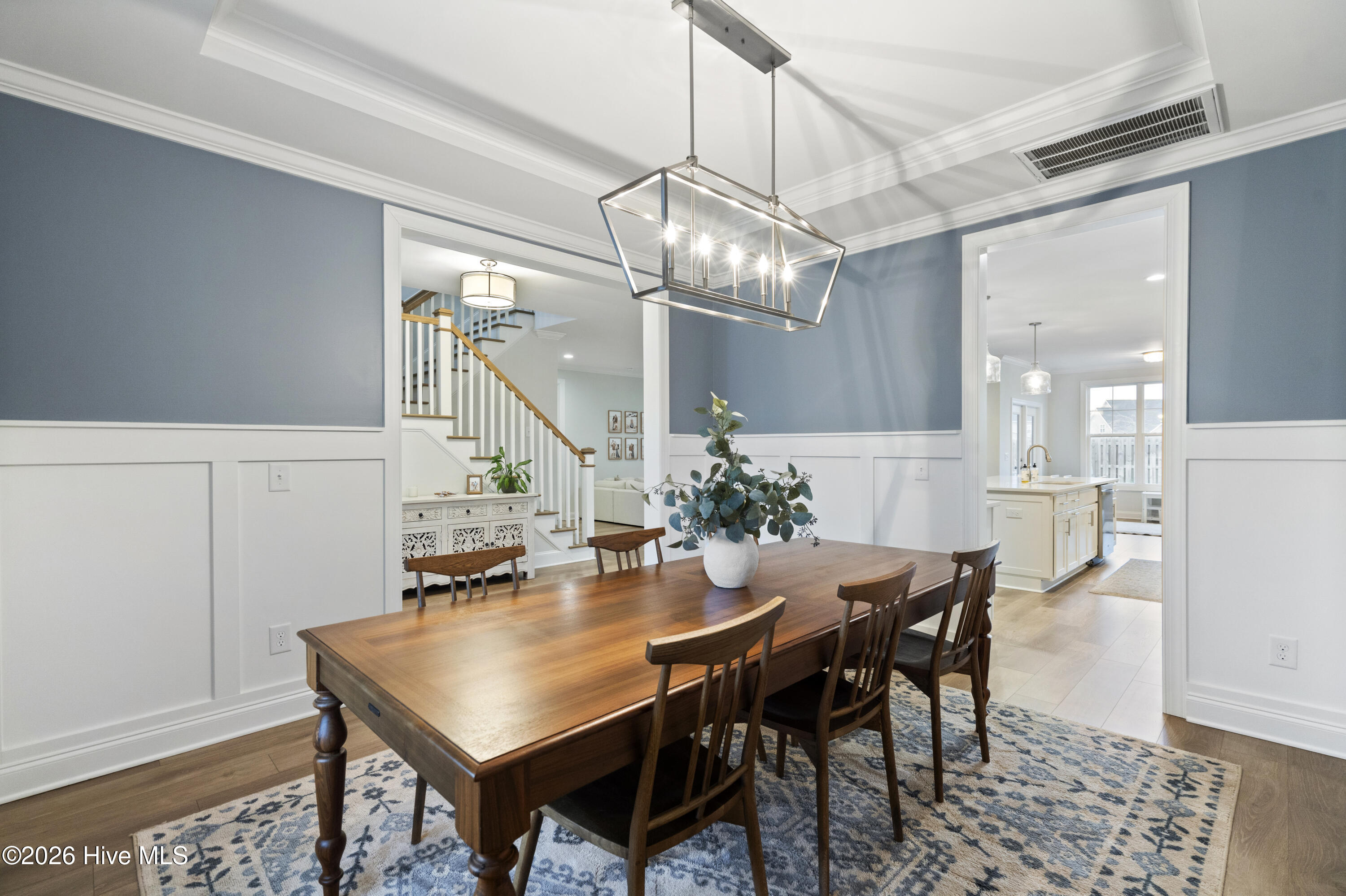 100549659 | Photo 15