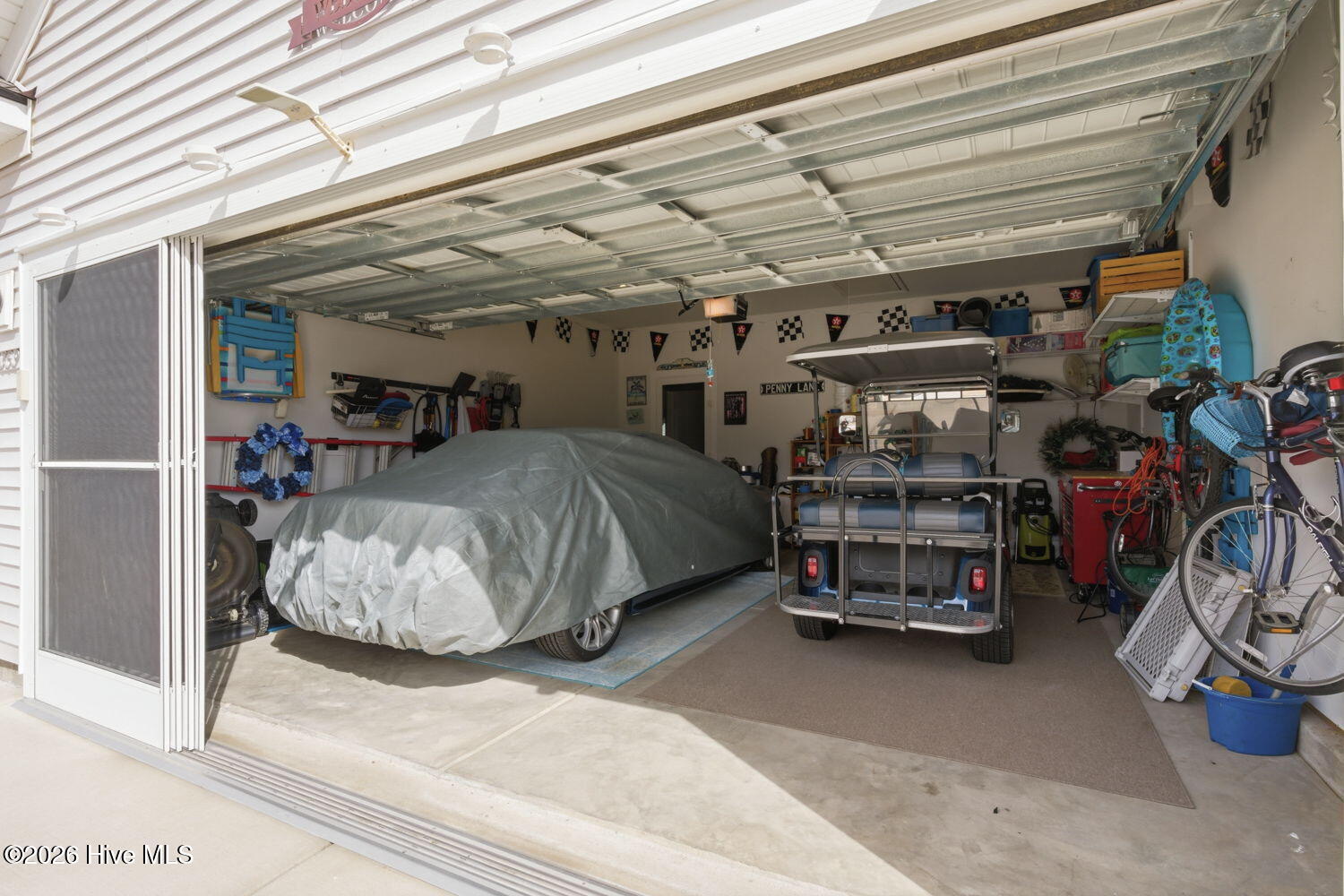 100555393 | Photo 46