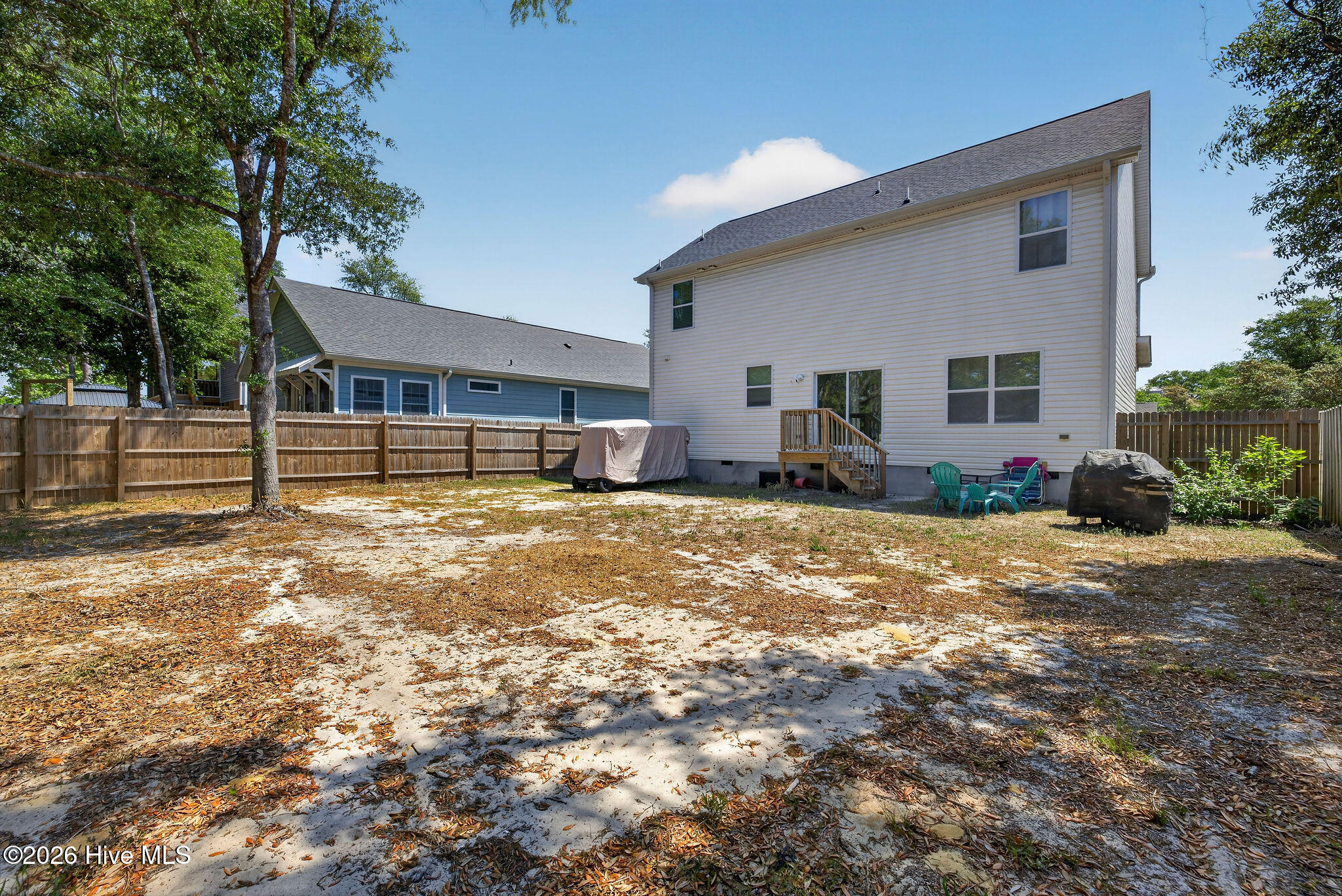 100570587 | Photo 41